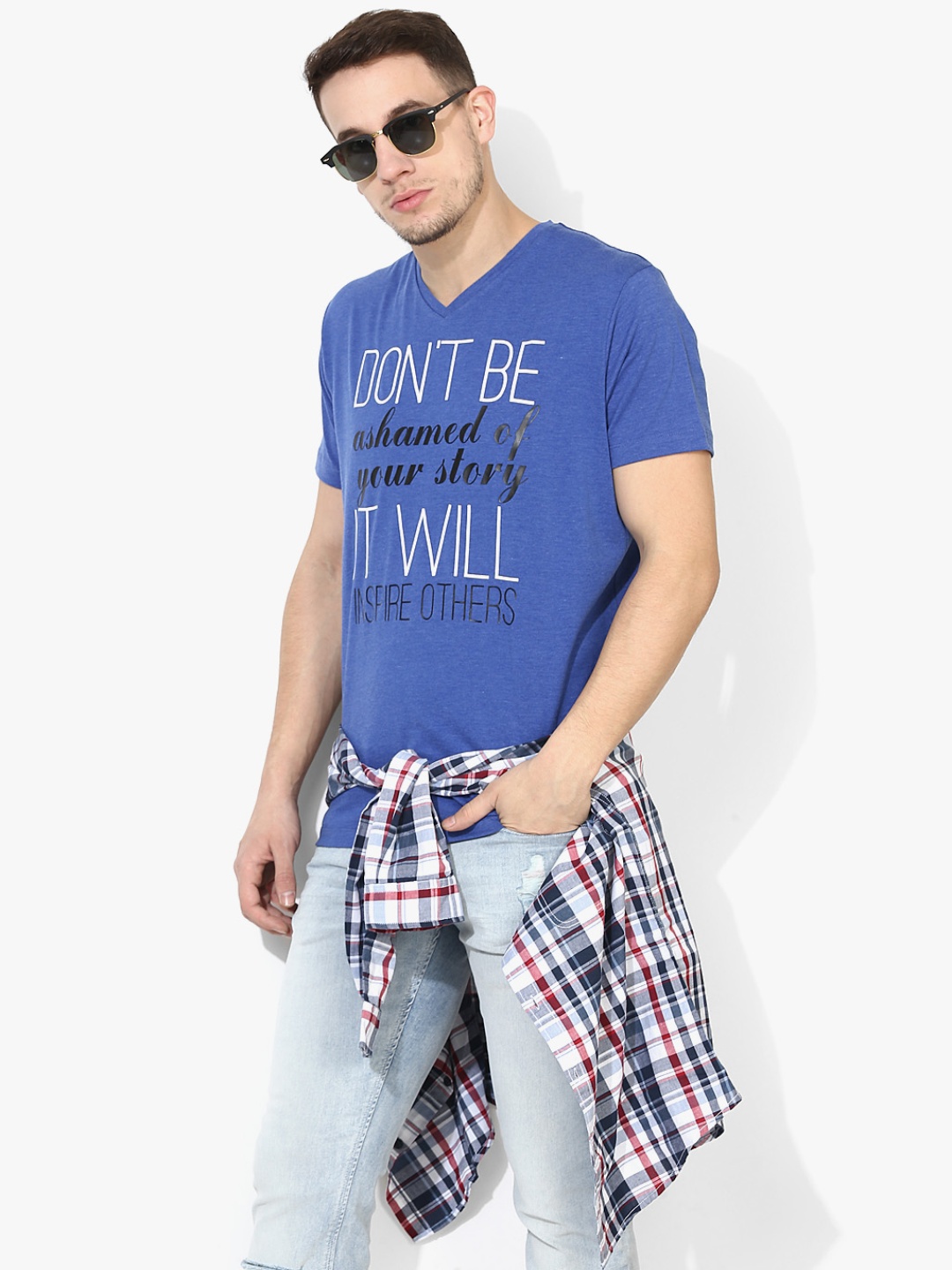 

Blue Graphic V Neck T-Shirt