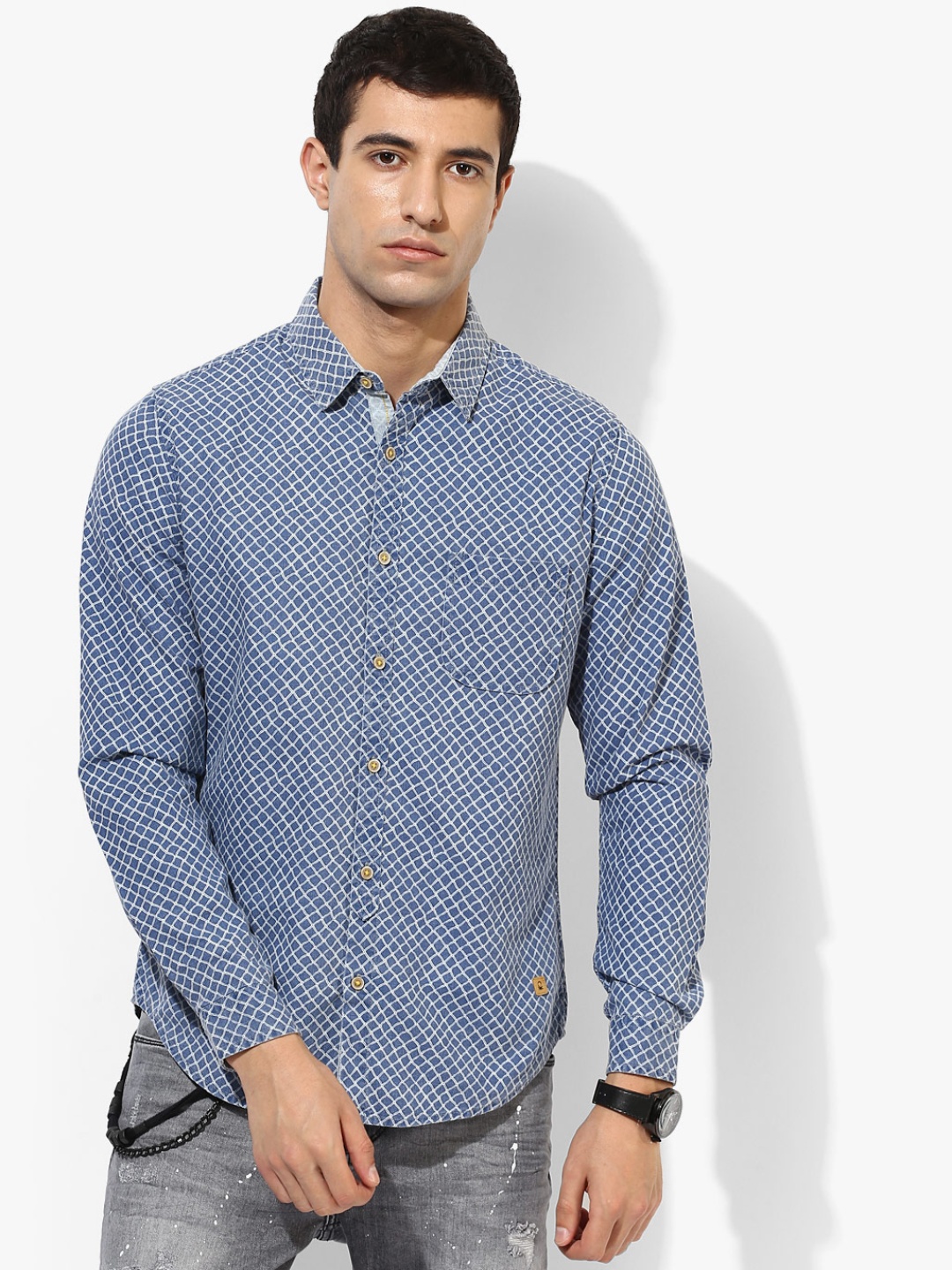 

Navy Blue Checked Regular Fit Casual Shirt