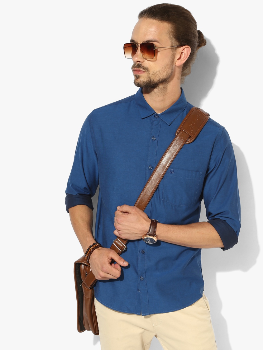 

Blue Solid Regular Fit Casual Shirt