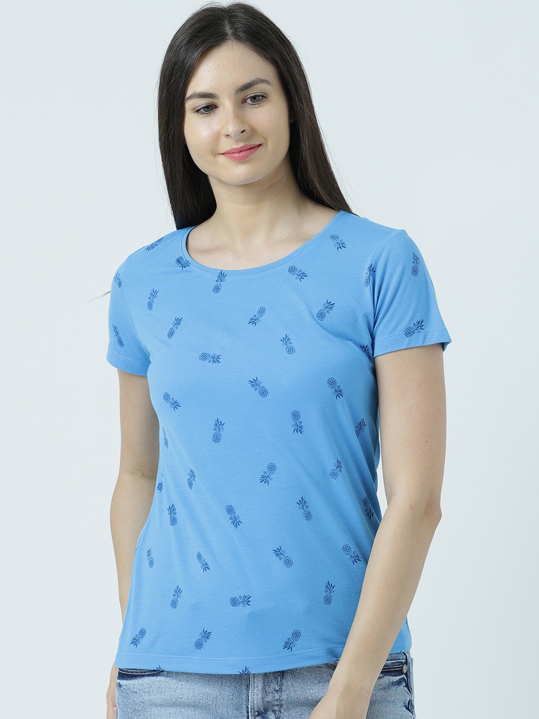 

Huetrap Women Blue Printed Round Neck T-shirt