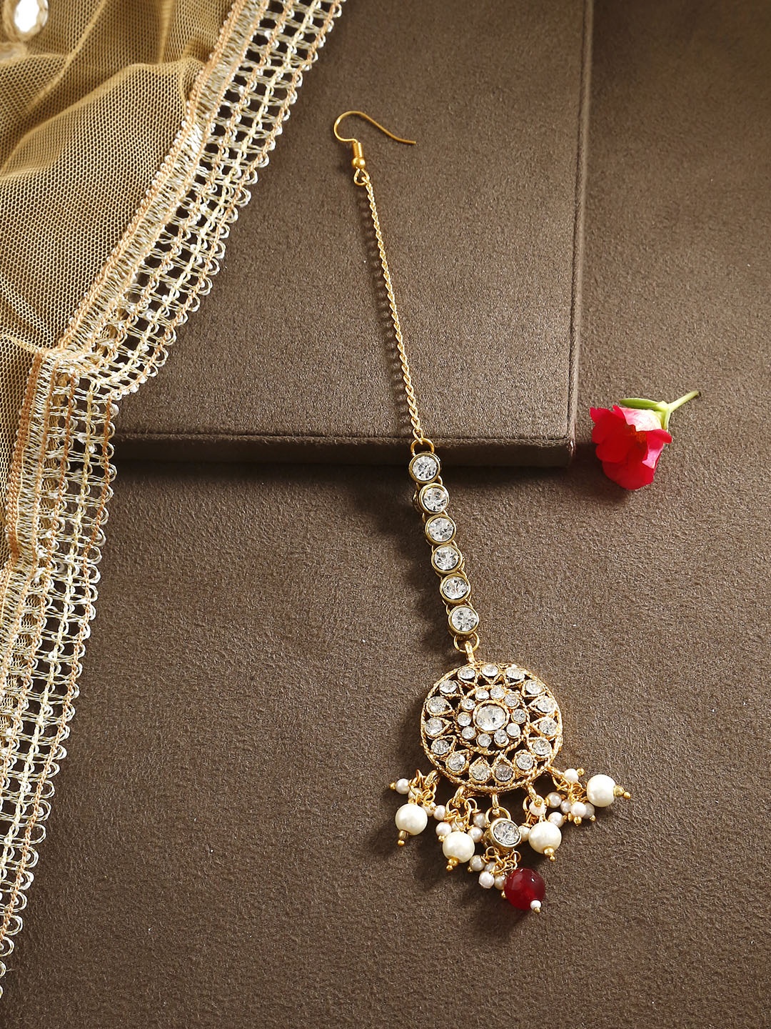 

Bamboo Tree Jewels Gold-Toned Hair Kundan Maang Tika