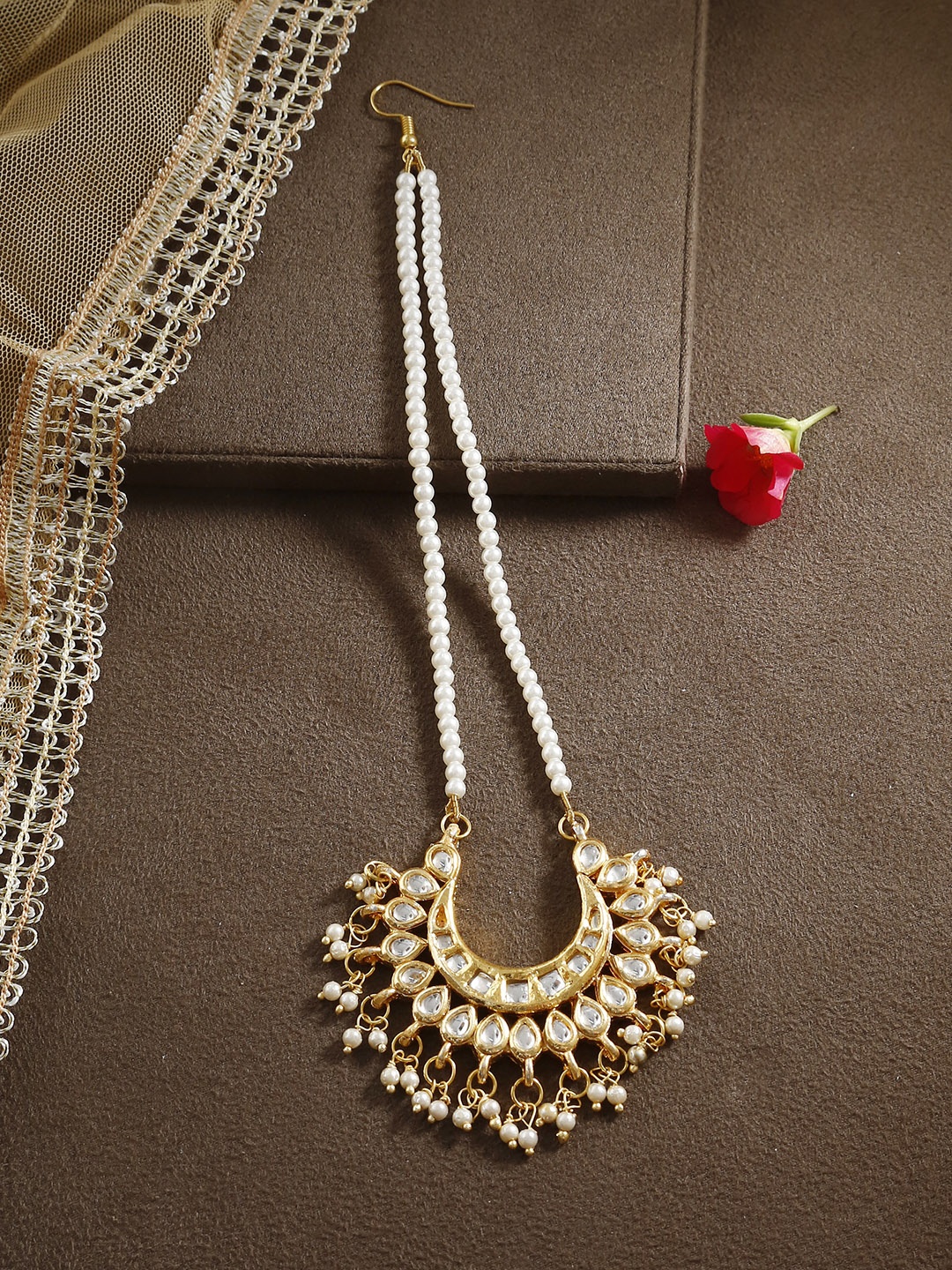 

Bamboo Tree Jewels Gold-Toned Kundan Maang Tika