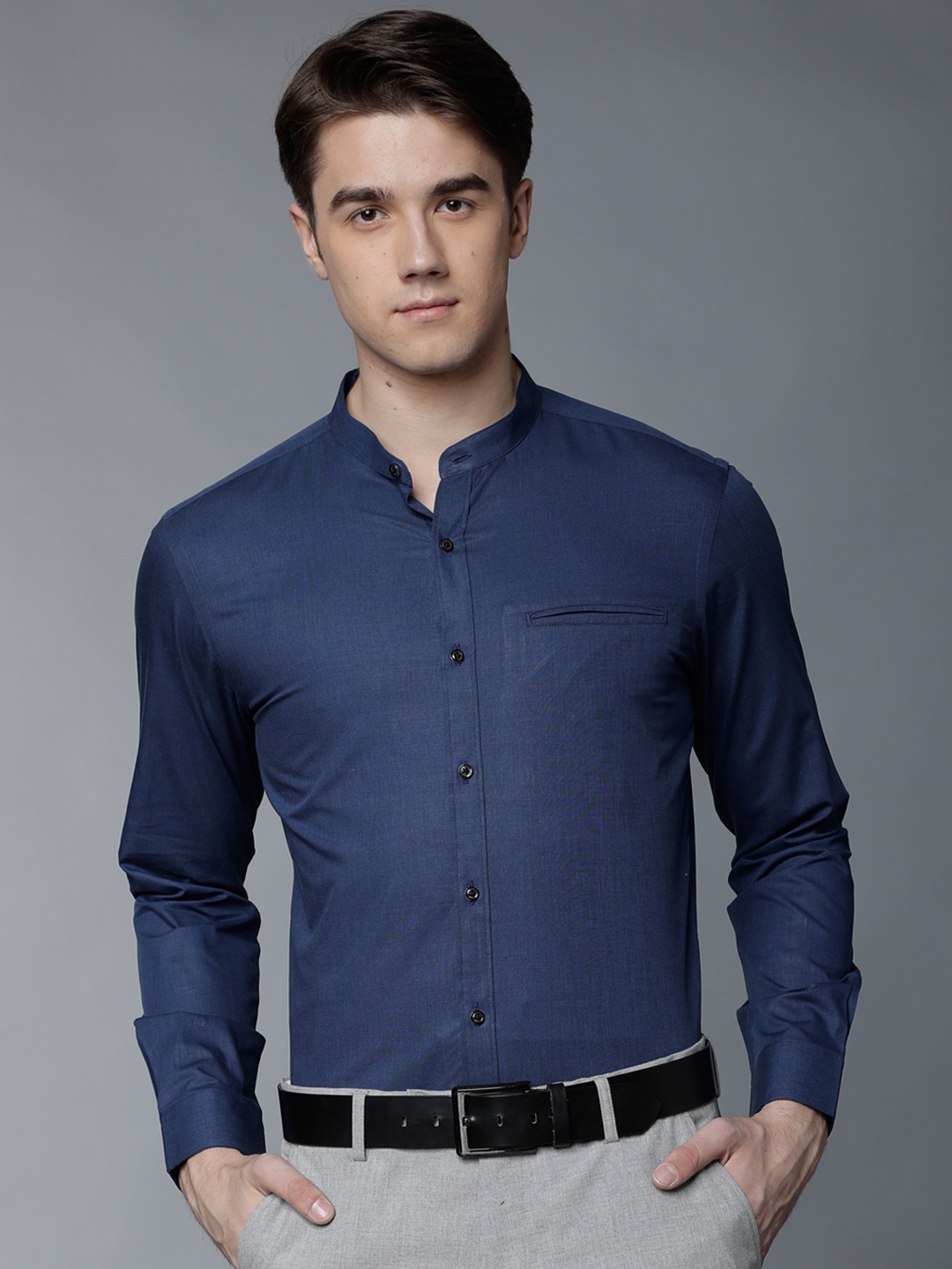 

Black coffee Men Navy Blue Slim Fit Solid Formal Shirt