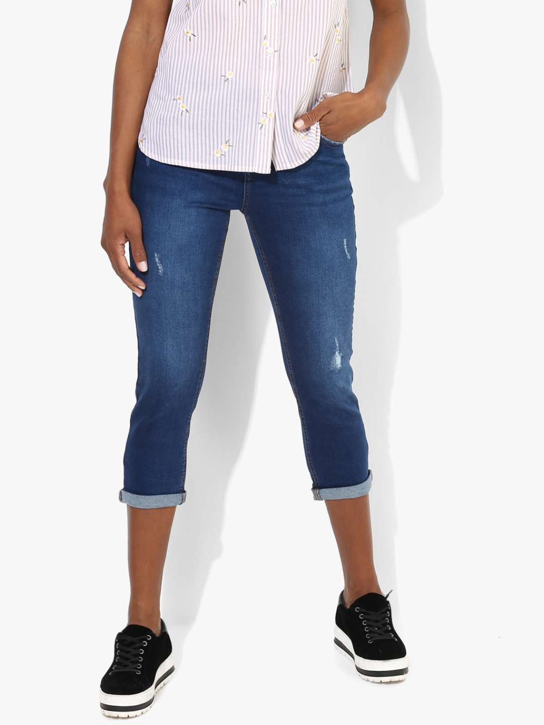 

Blue Solid Mid Rise Slim Fit Jeans