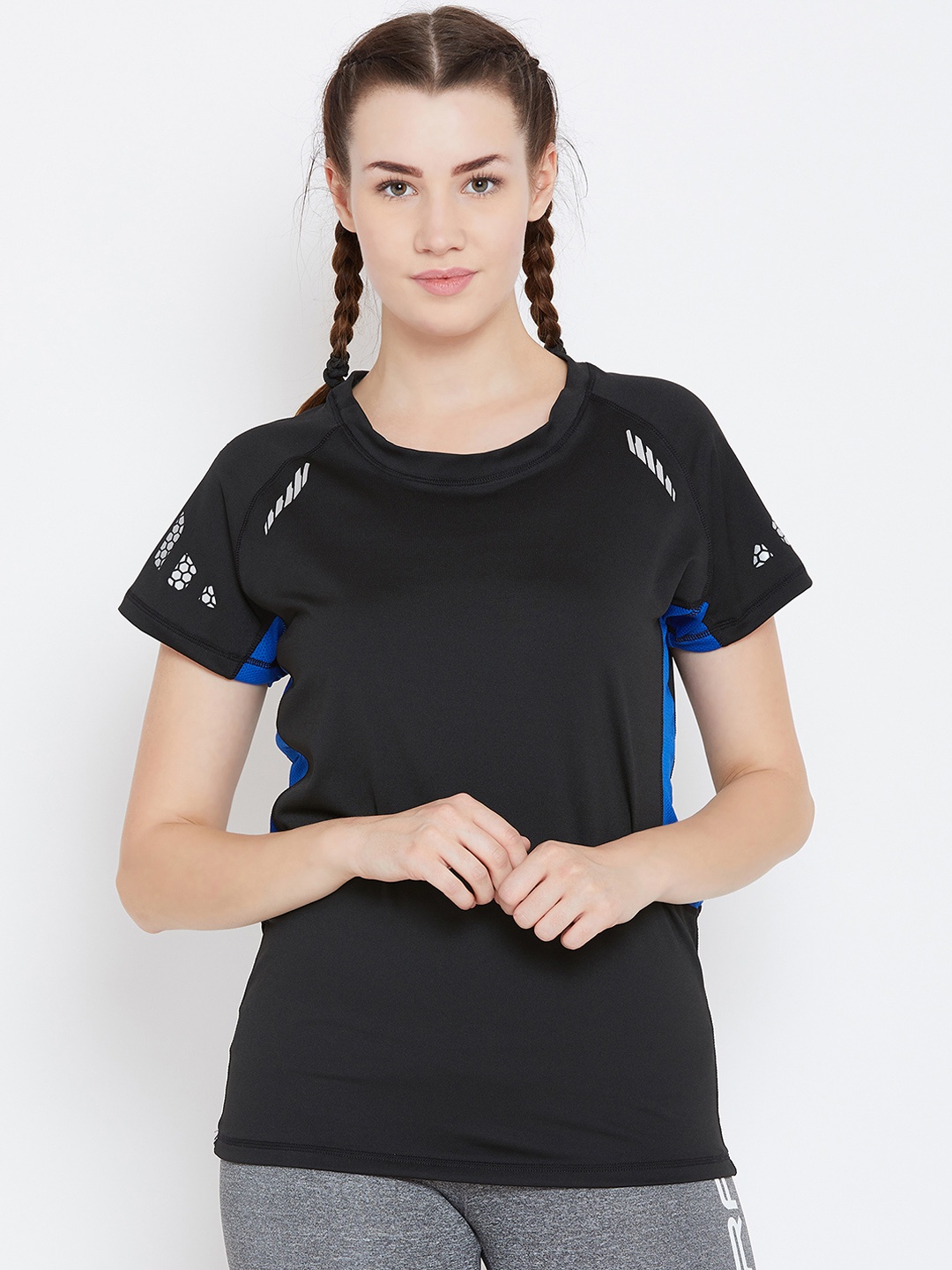 Camey Women Black Solid Round Neck T-shirt