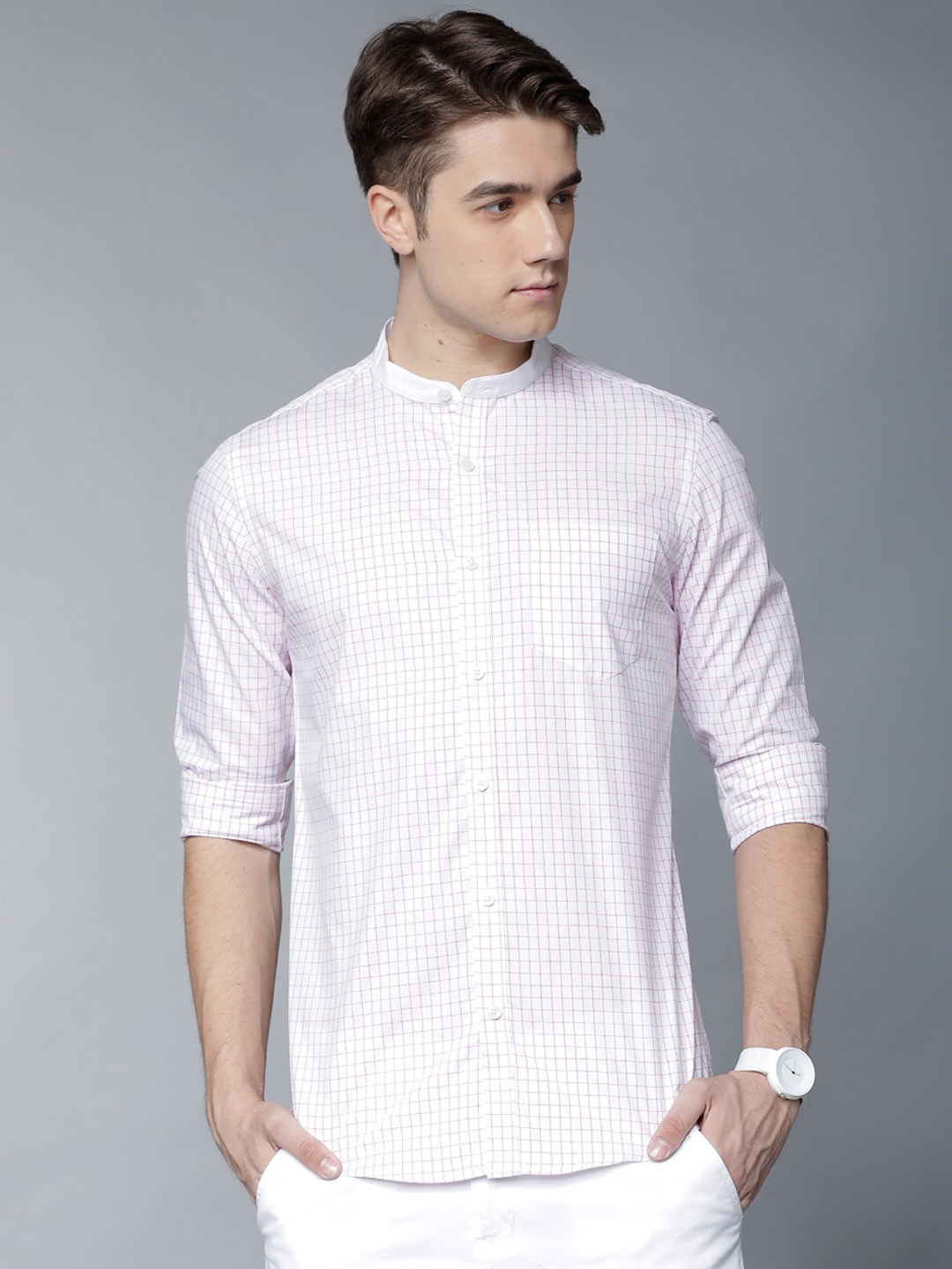 

Black coffee Men White & Red Slim Fit Checked Casual Shirt