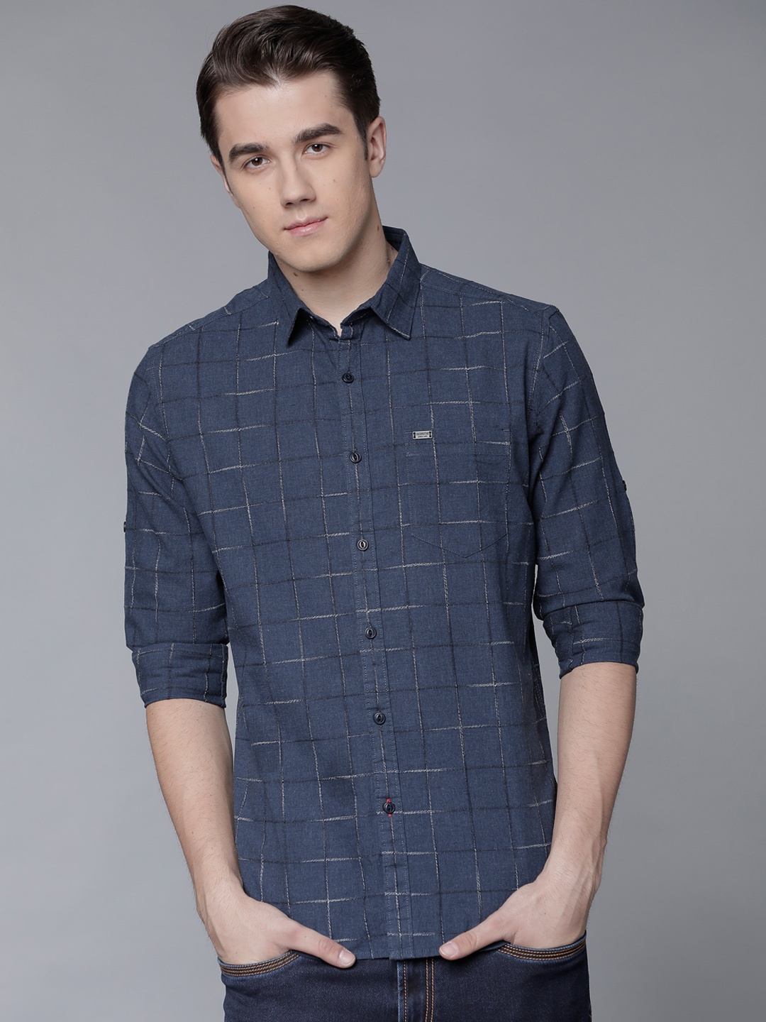 

LOCOMOTIVE Men Navy Blue Slim Fit Checked Casual Shirt