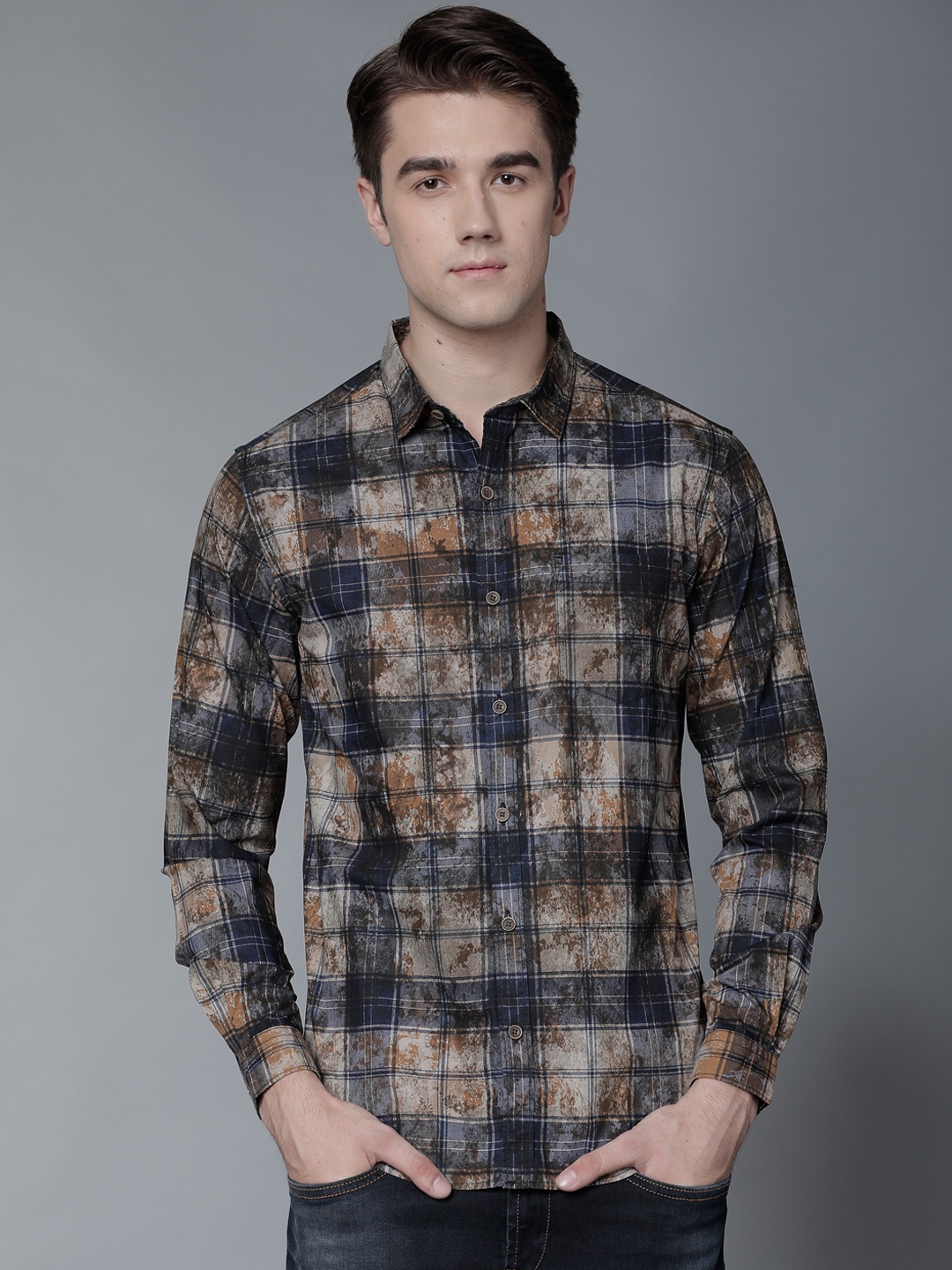 

LOCOMOTIVE Men Beige & Blue Slim Fit Checked Casual Shirt