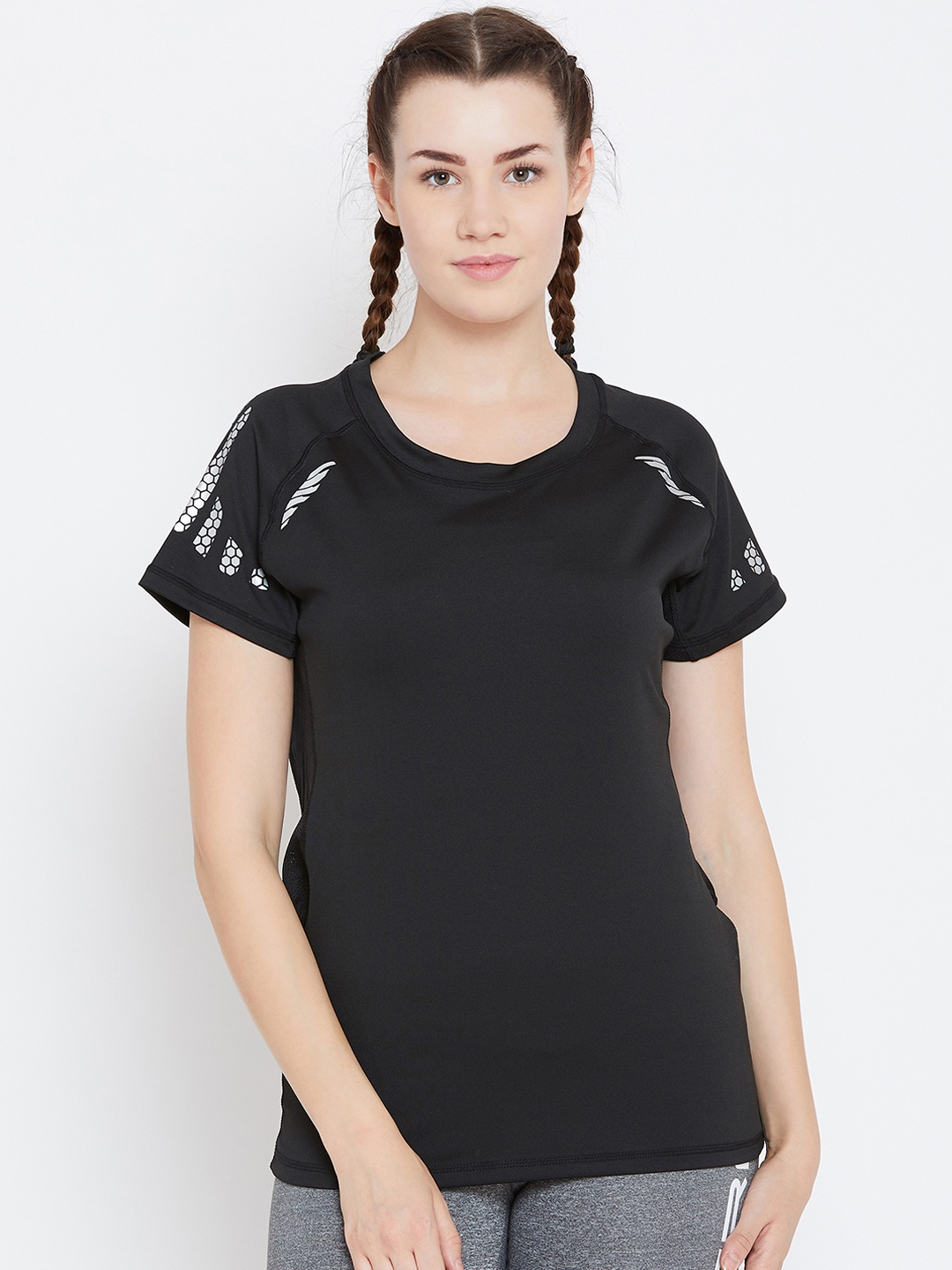 

Camey Women Black Solid Round Neck T-shirt