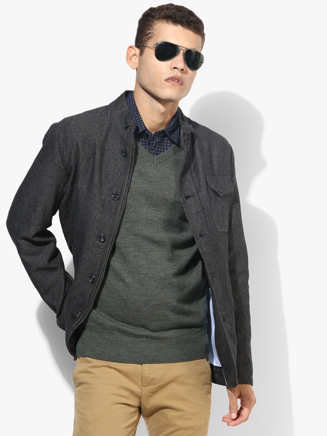 

Dark Grey Solid Casual Jacket