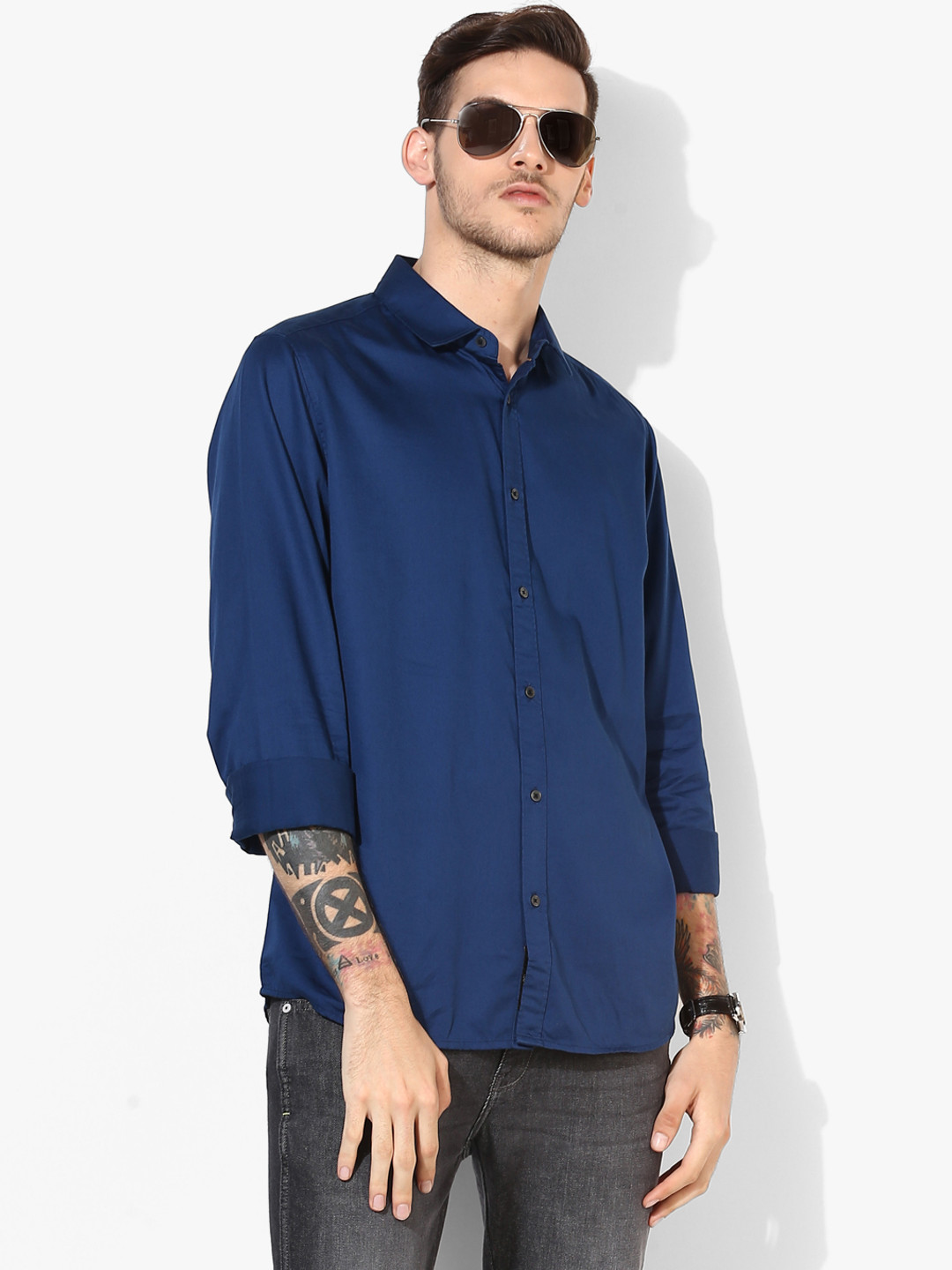 

Blue Solid Slim Fit Casual Shirt