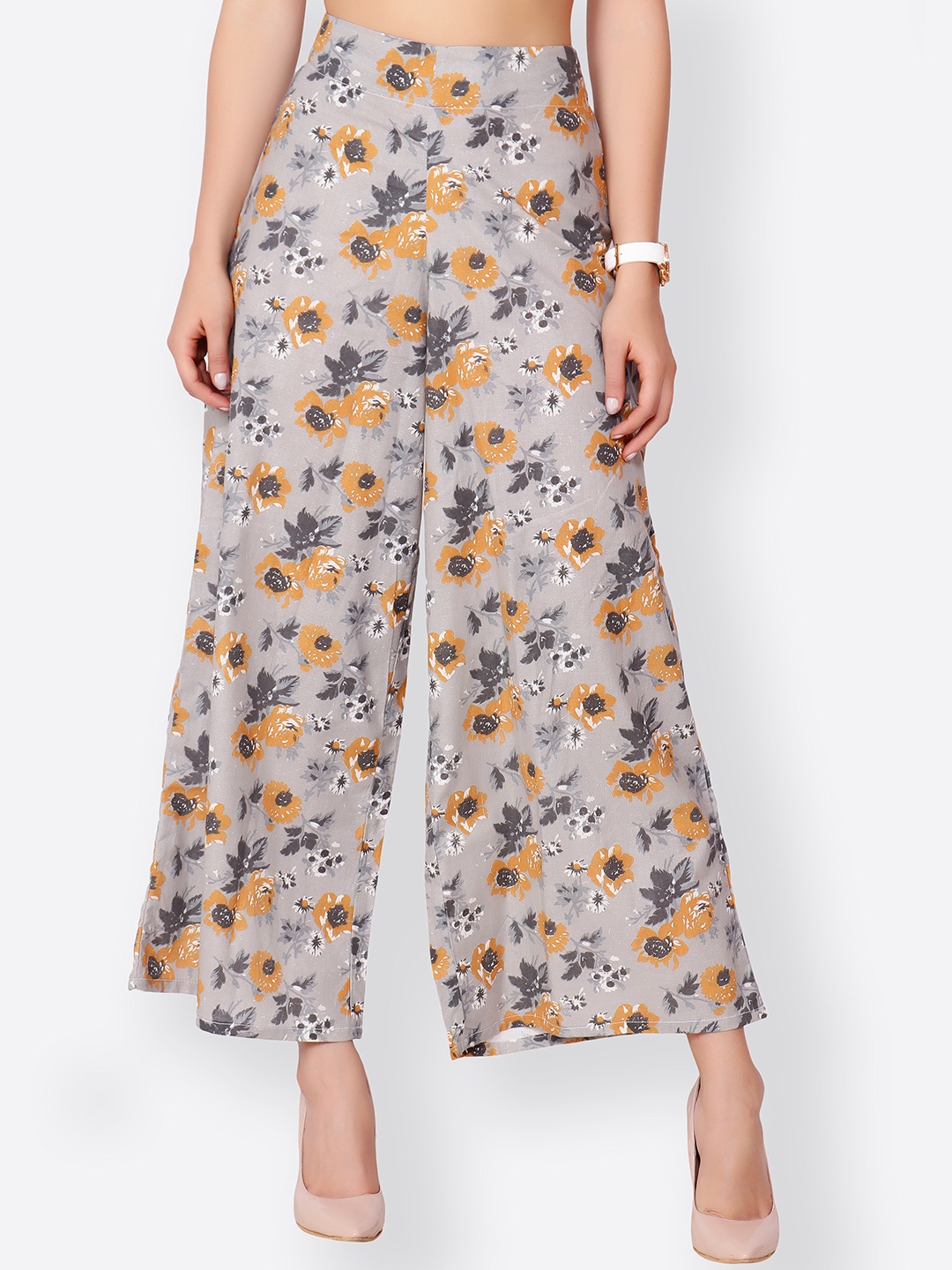 

SCORPIUS Women Grey & Mustard Yellow Floral Print Wide Leg Palazzos