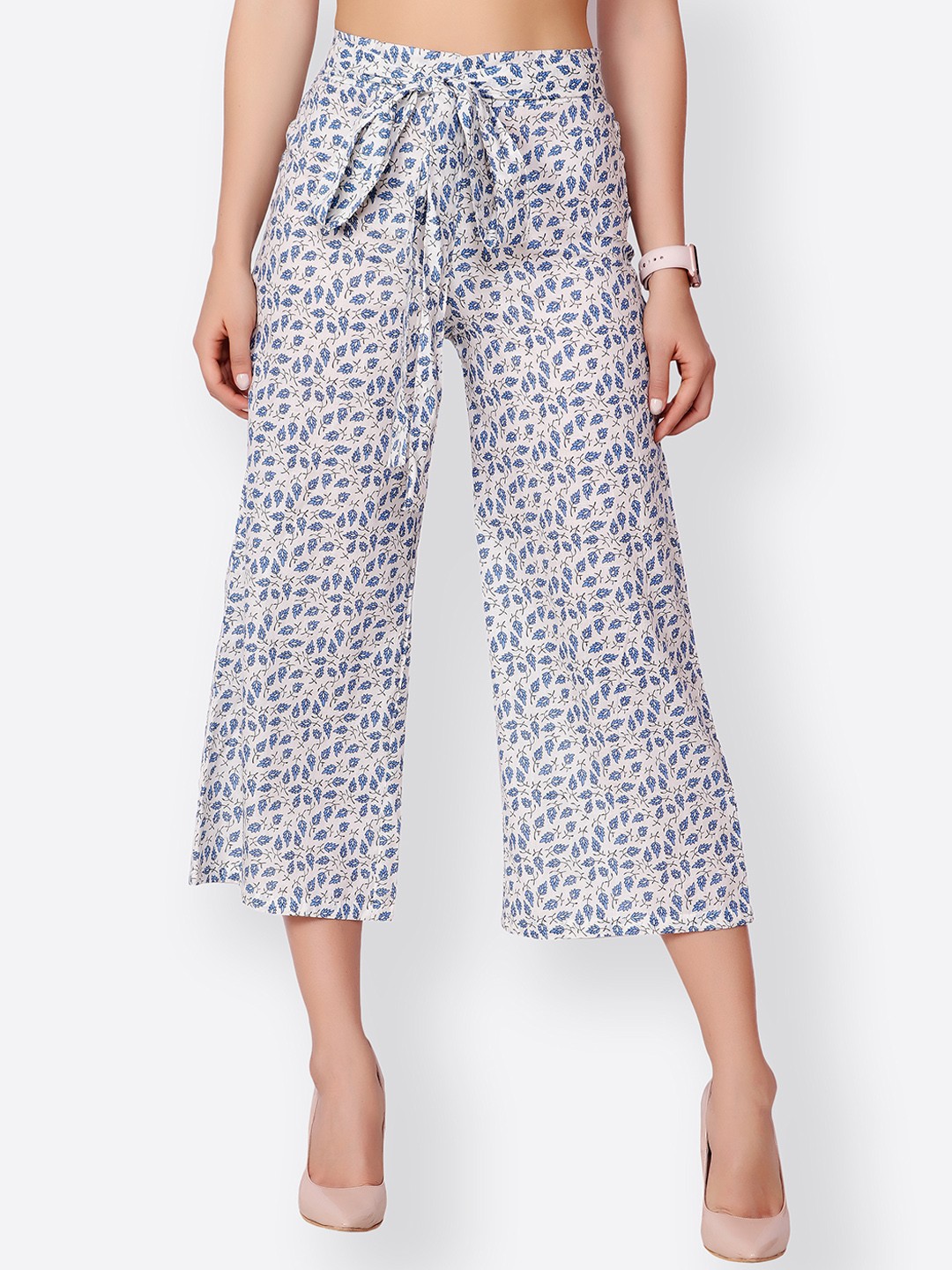 

SCORPIUS Women Off-White & Blue Printed Cropped Wide Leg Palazzos