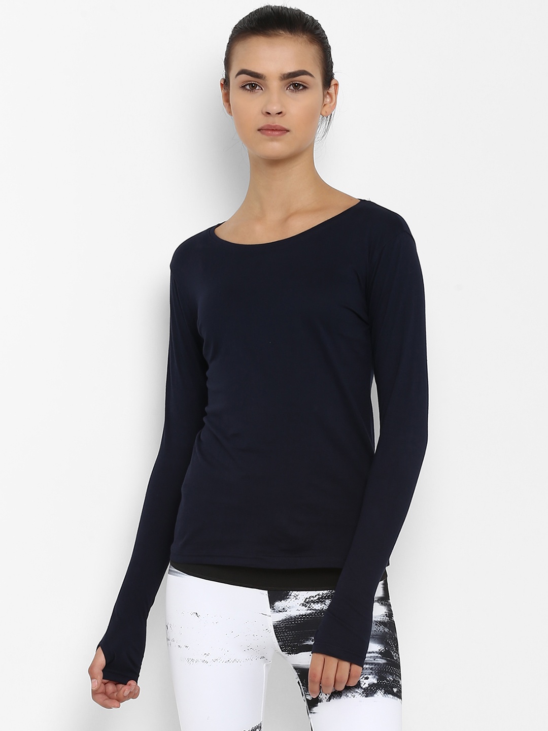 

appulse Women Navy Blue Solid Round Neck Slim Fit T-shirt