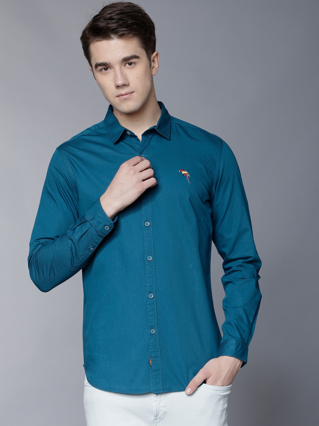 

LOCOMOTIVE Men Blue Slim Fit Solid Casual Shirt