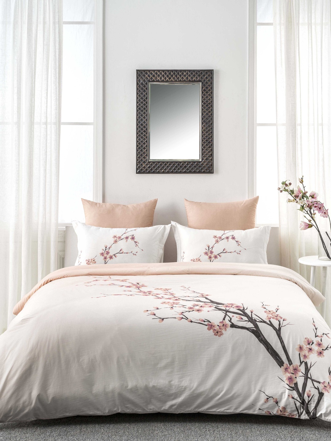 

Ddecor Orange & White Digital Print Bedding Set with Duvet Cover