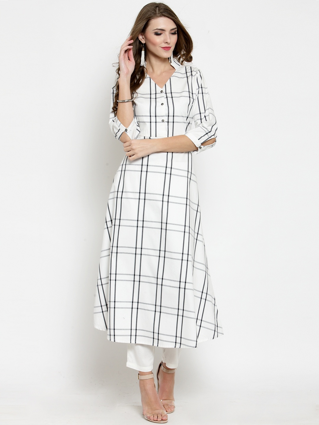 

Sera Women White & Navy Blue Printed Kurta with Trousers