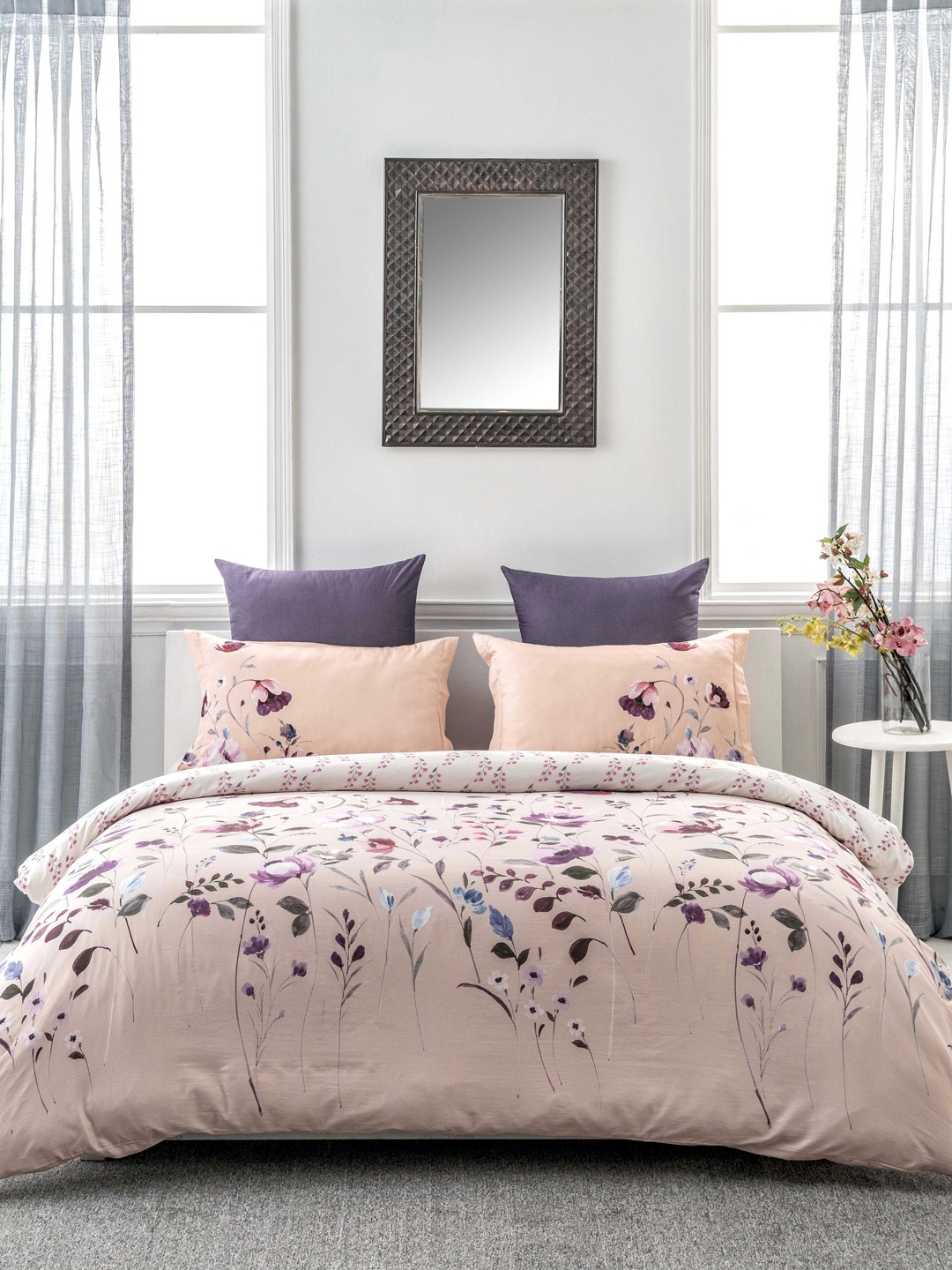 

Ddecor Pink & White Digital Print Bedding Set with Duvet Cover