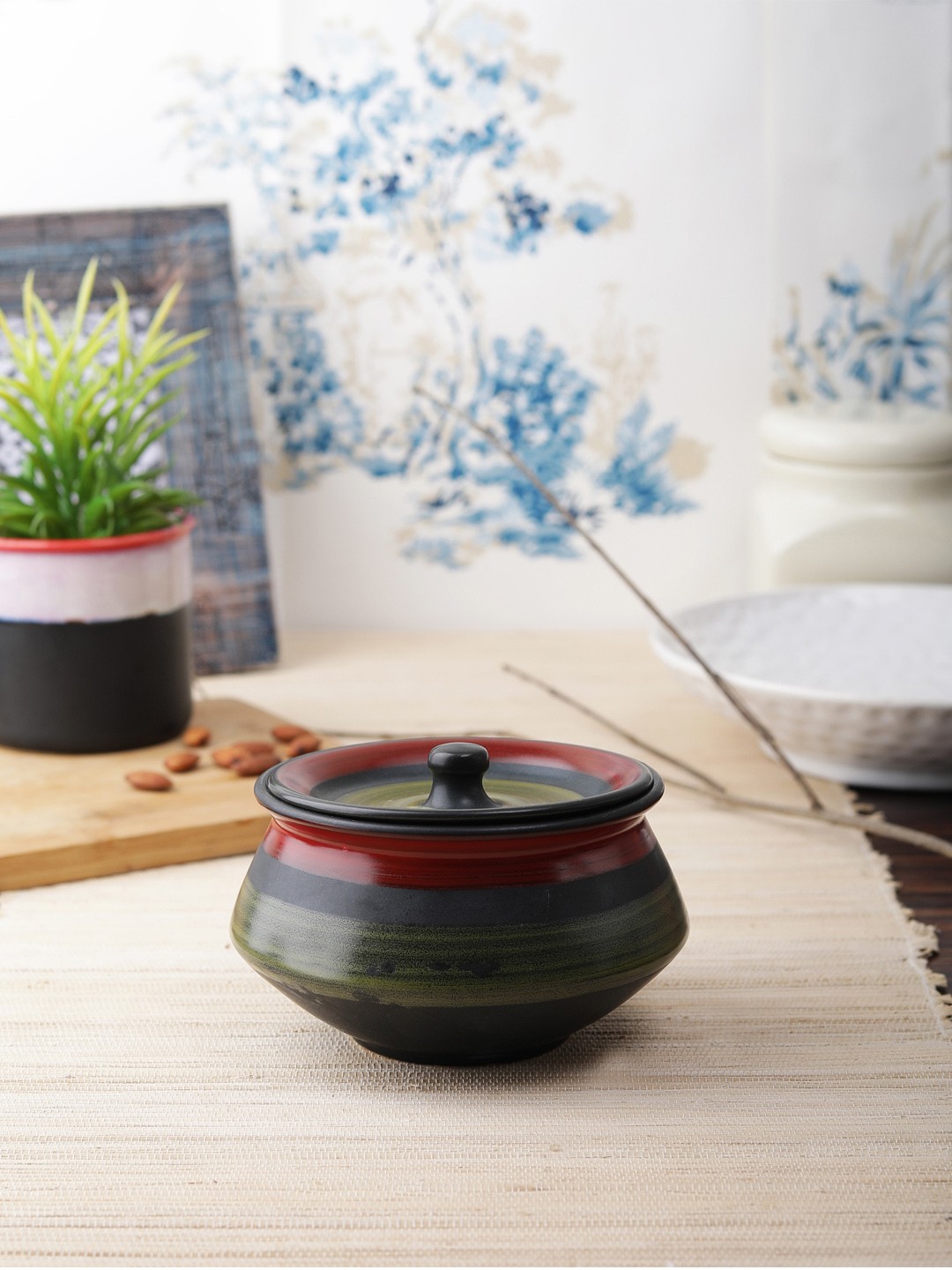 

VarEesha Multicoloured Printed Ceramic Bowl with Lid, Multi