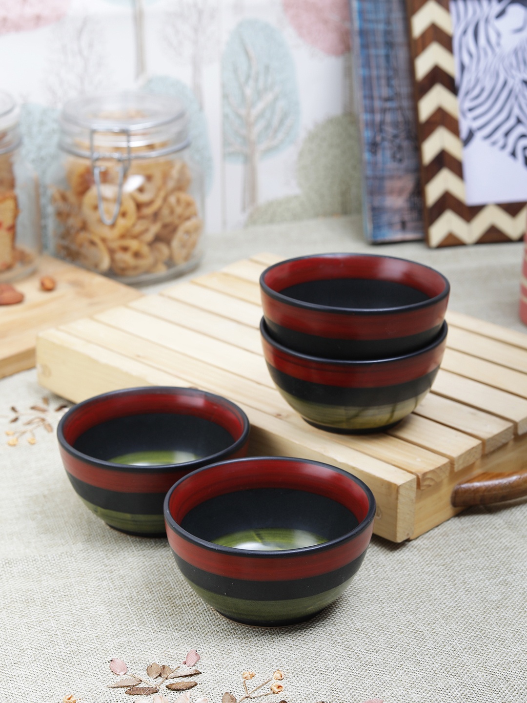 

VarEesha Set of 4 Green & Red Hand-Painted Ceramic Bowls