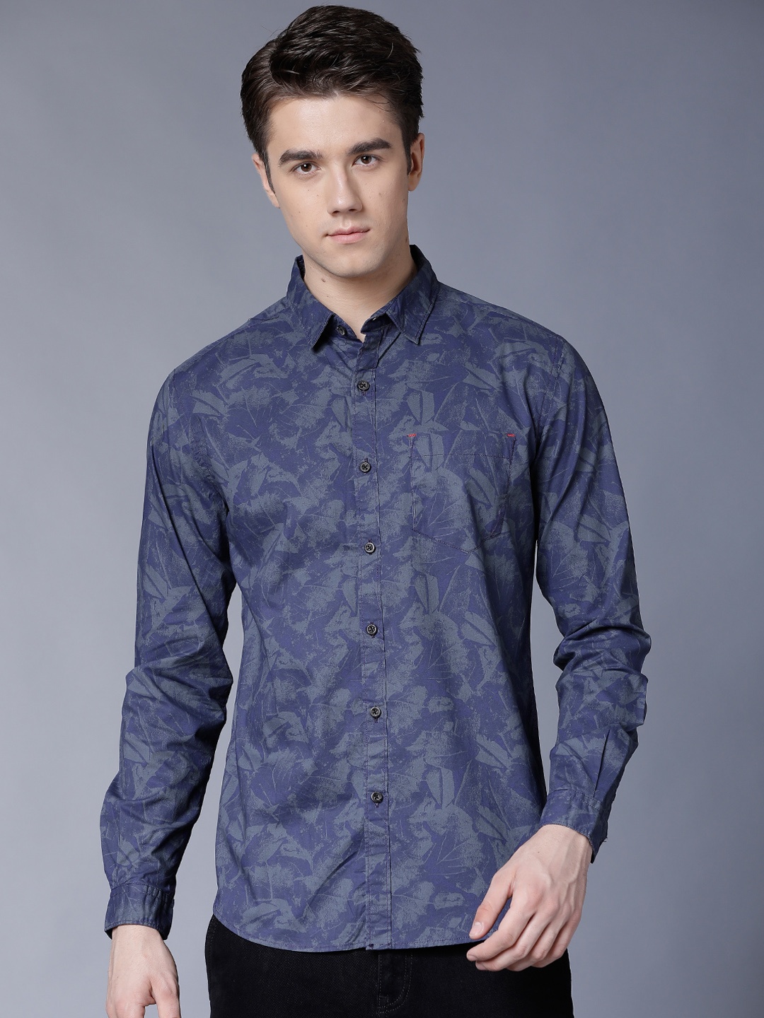 

LOCOMOTIVE Men Navy Blue & Grey Slim Fit Printed Casual Shirt