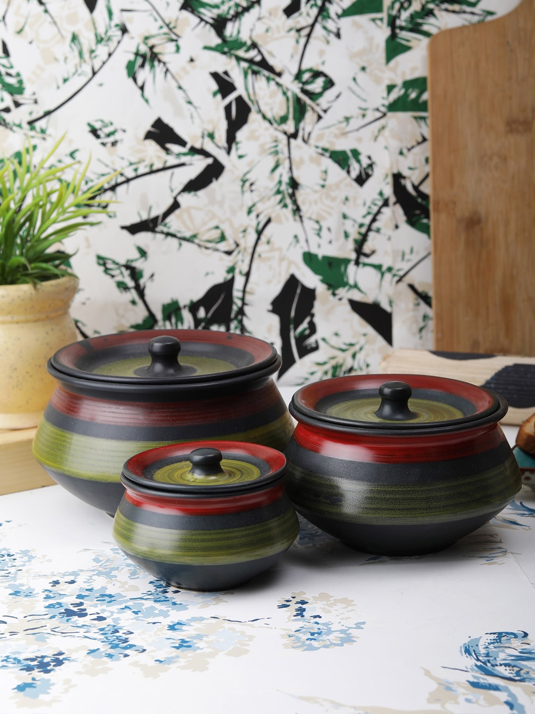

VarEesha Set of 3 Green Printed Ceramic Bowls