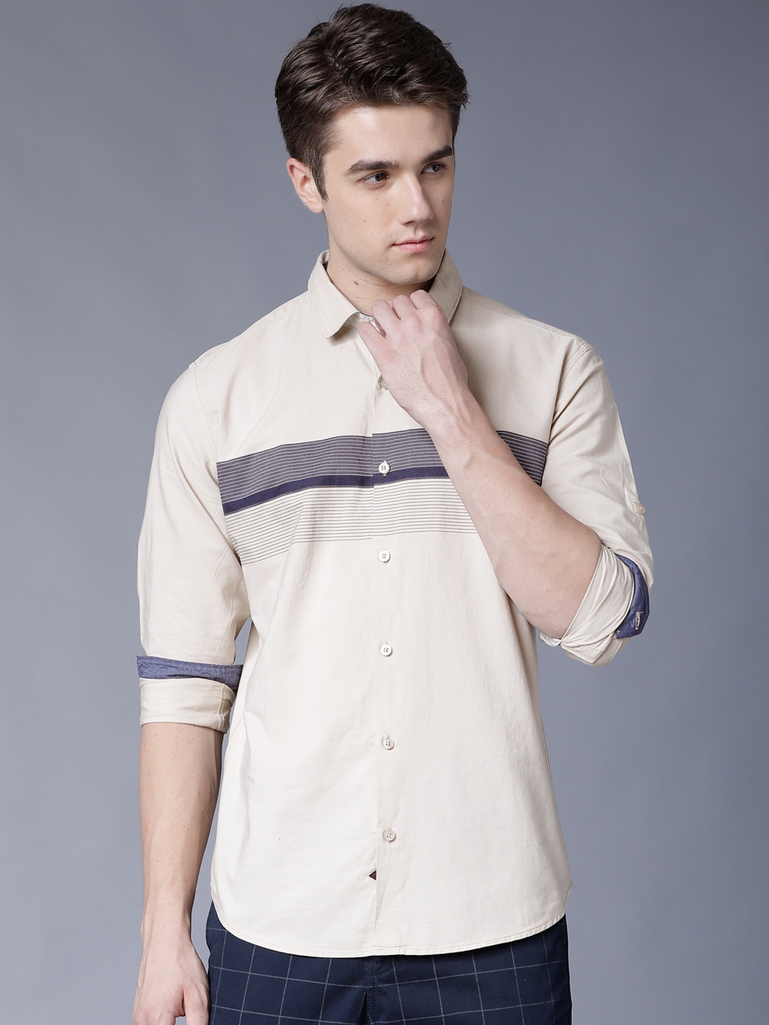 

LOCOMOTIVE Men Beige & Navy Blue Slim Fit Striped Casual Shirt