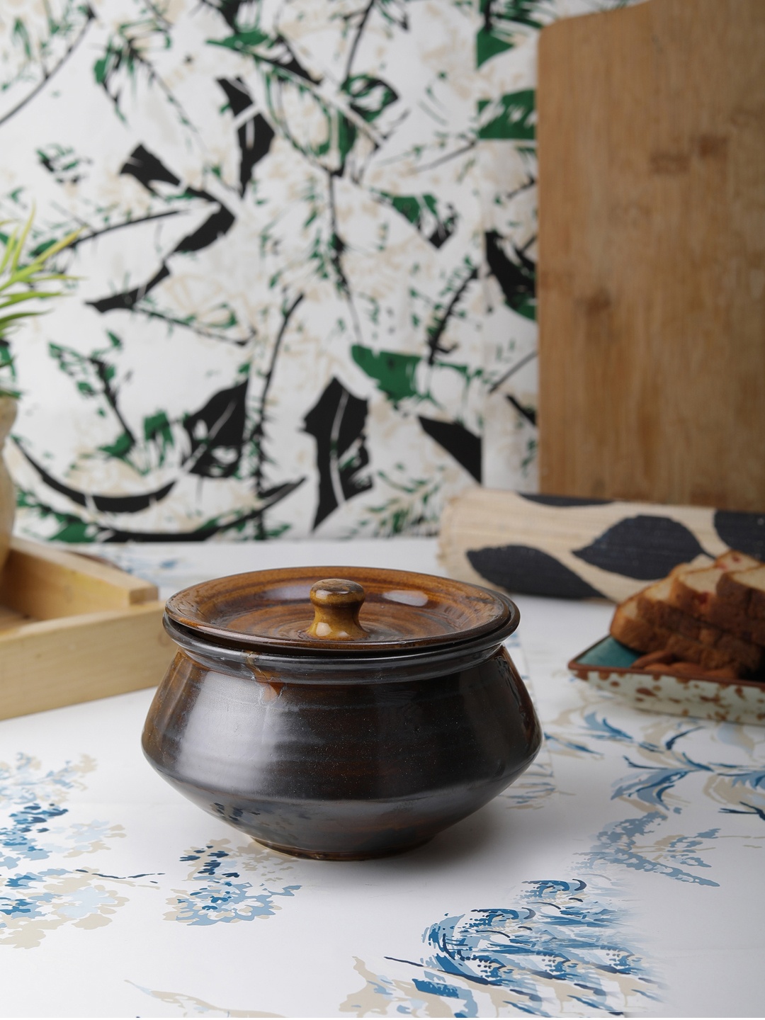 

VarEesha Brown Solid Ceramic Bowl with Lid