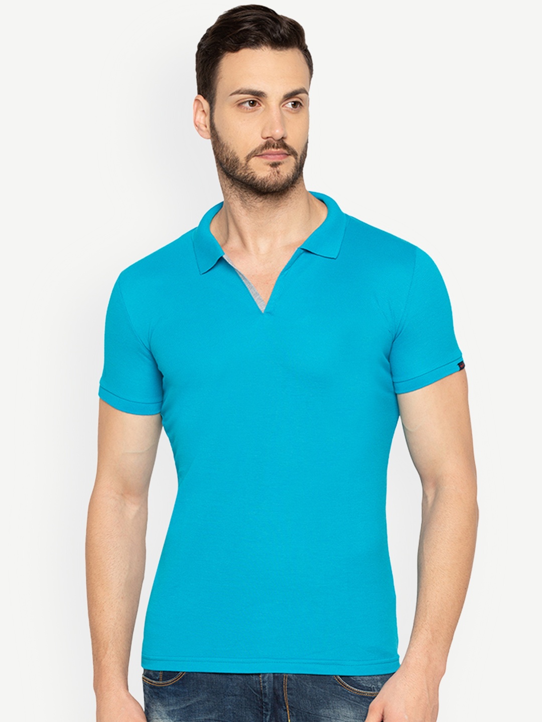 

Status Quo Men Blue Solid Polo Collar T-shirt