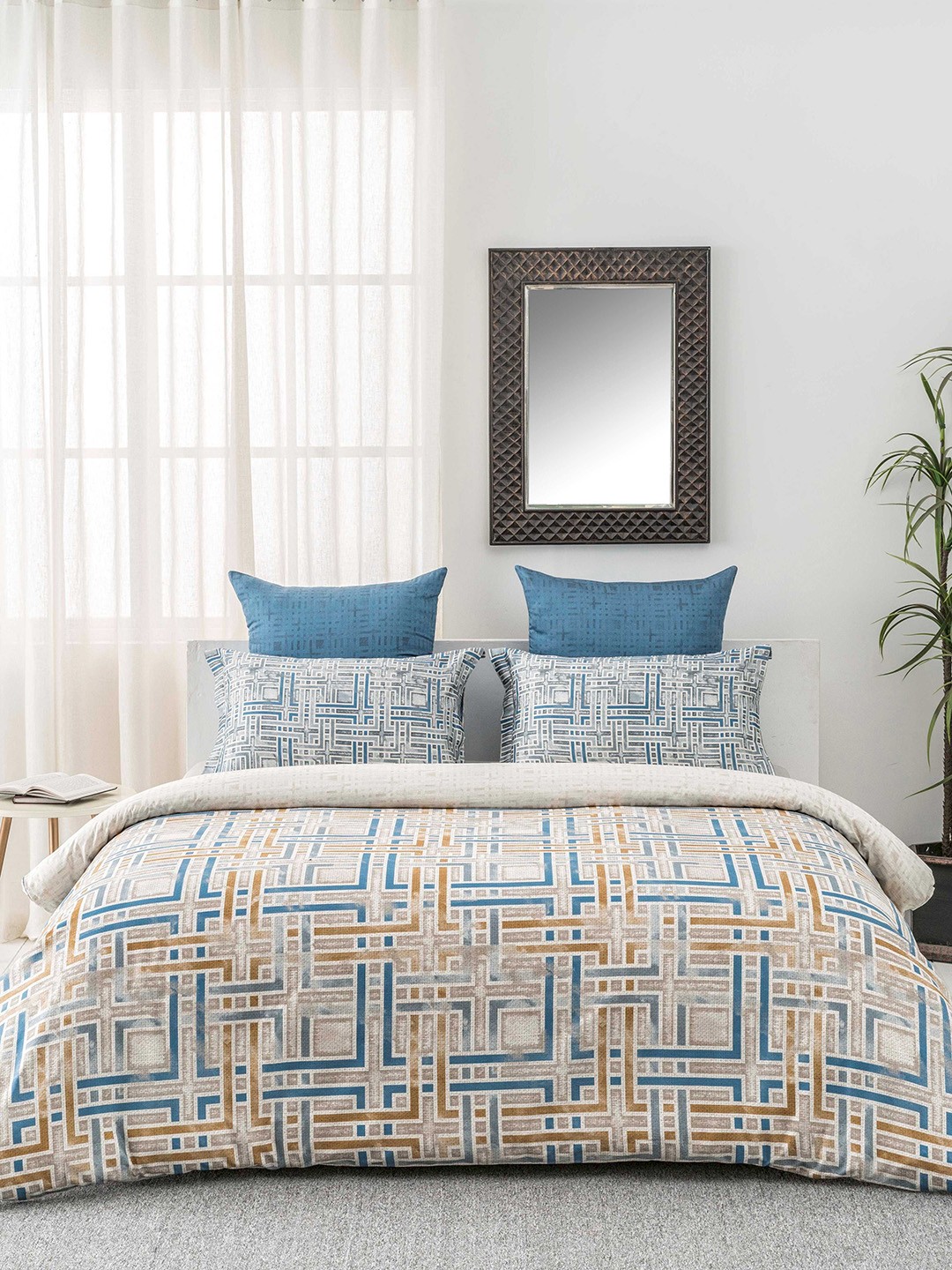 

Ddecor Blue & Multicoloured Geometric Bedding Set With Comforter