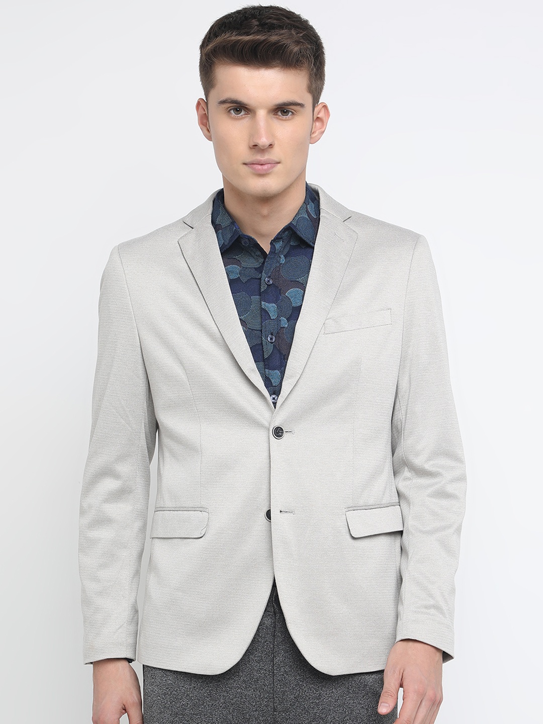 

Basics Men Beige Solid Single-Breasted Formal Blazer