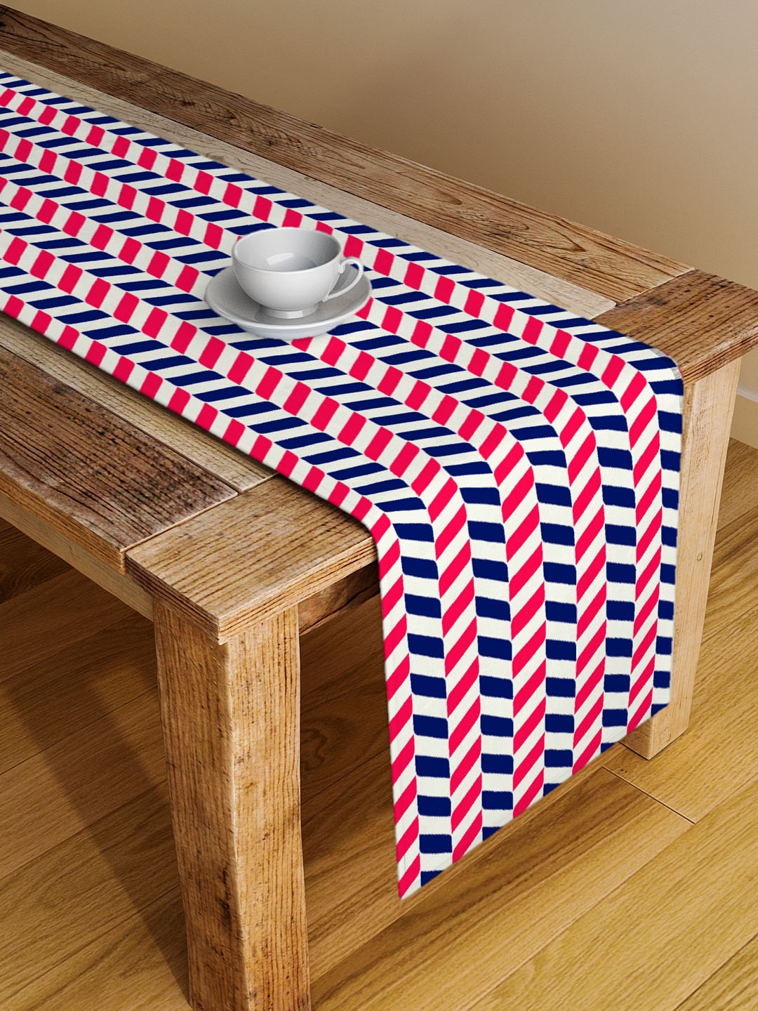 Alina decor Off-White & Blue Geometric Table Runner