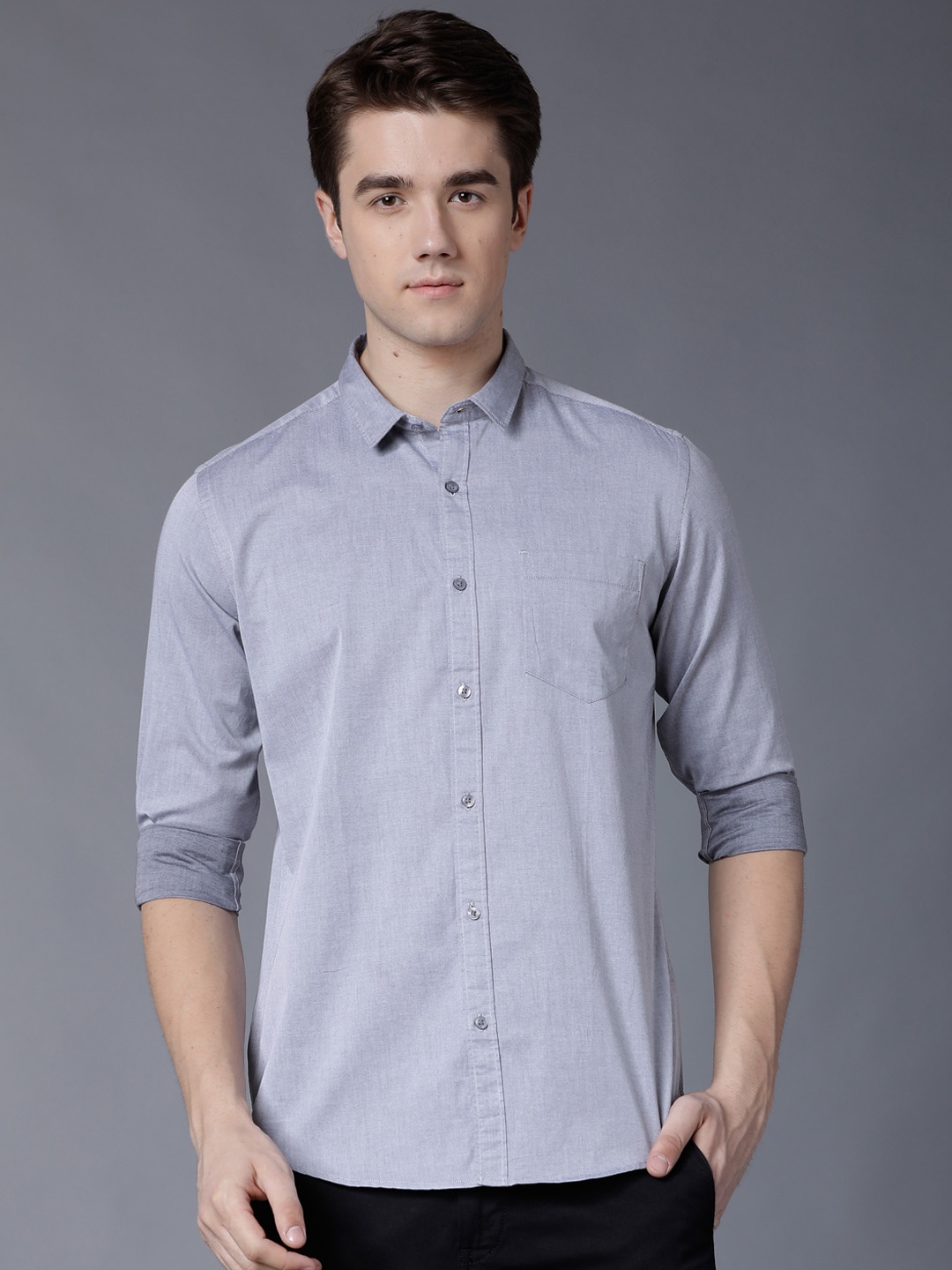 

Black coffee Men Grey Slim Fit Solid Casual Shirt