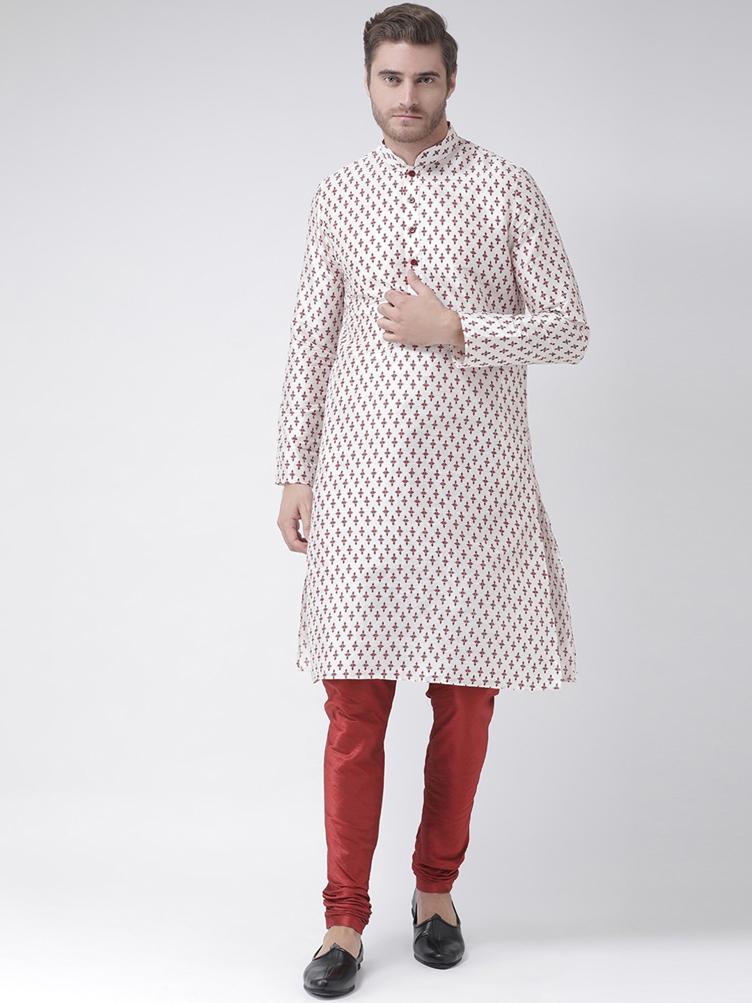 

DEYANN Men Off-White & Red Printed Straight Kurta