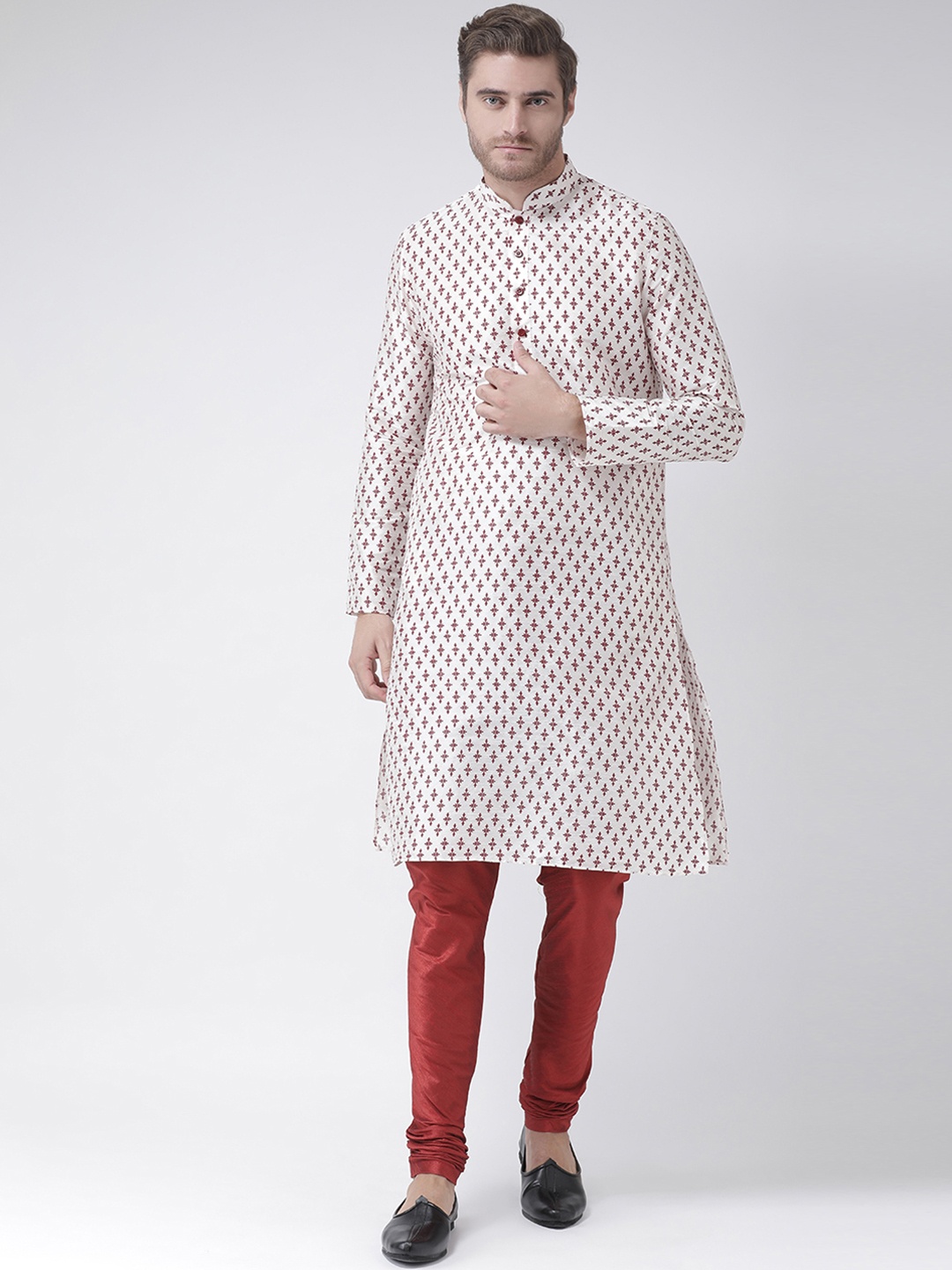 

DEYANN Men Off-White & Red Printed Kurta with Churidar
