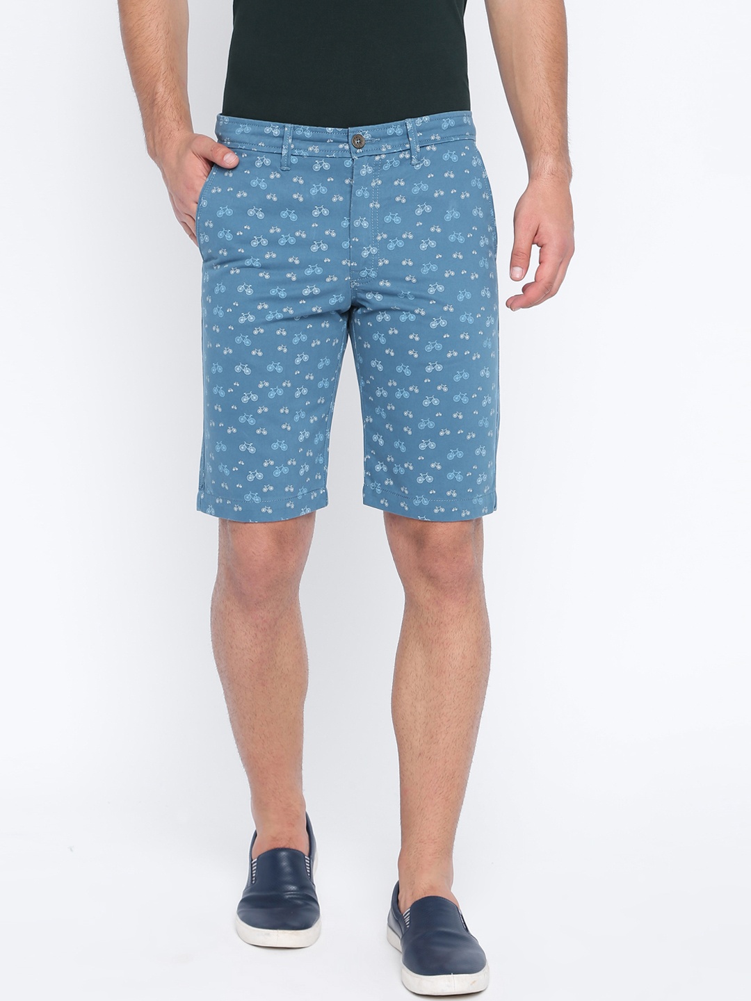 

Basics Men Blue Printed Regular Fit Regular Shorts