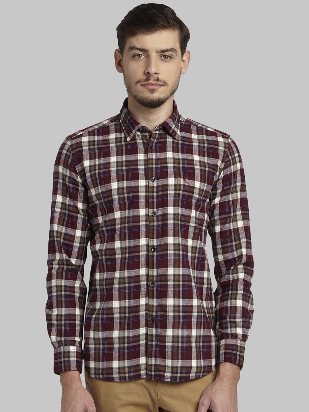 

Parx Men Red & Off-White Slim Fit Checked Casual Shirt