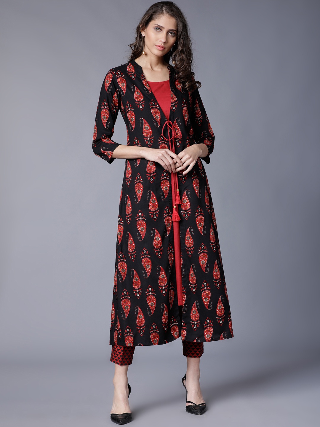 

Vishudh Women Black & Red Printed A-Line Kurta