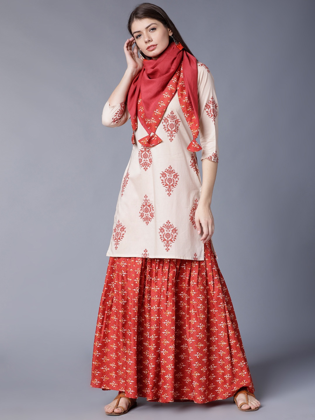 

Vishudh Women Beige & Maroon Printed Kurta with Palazzos & Dupatta