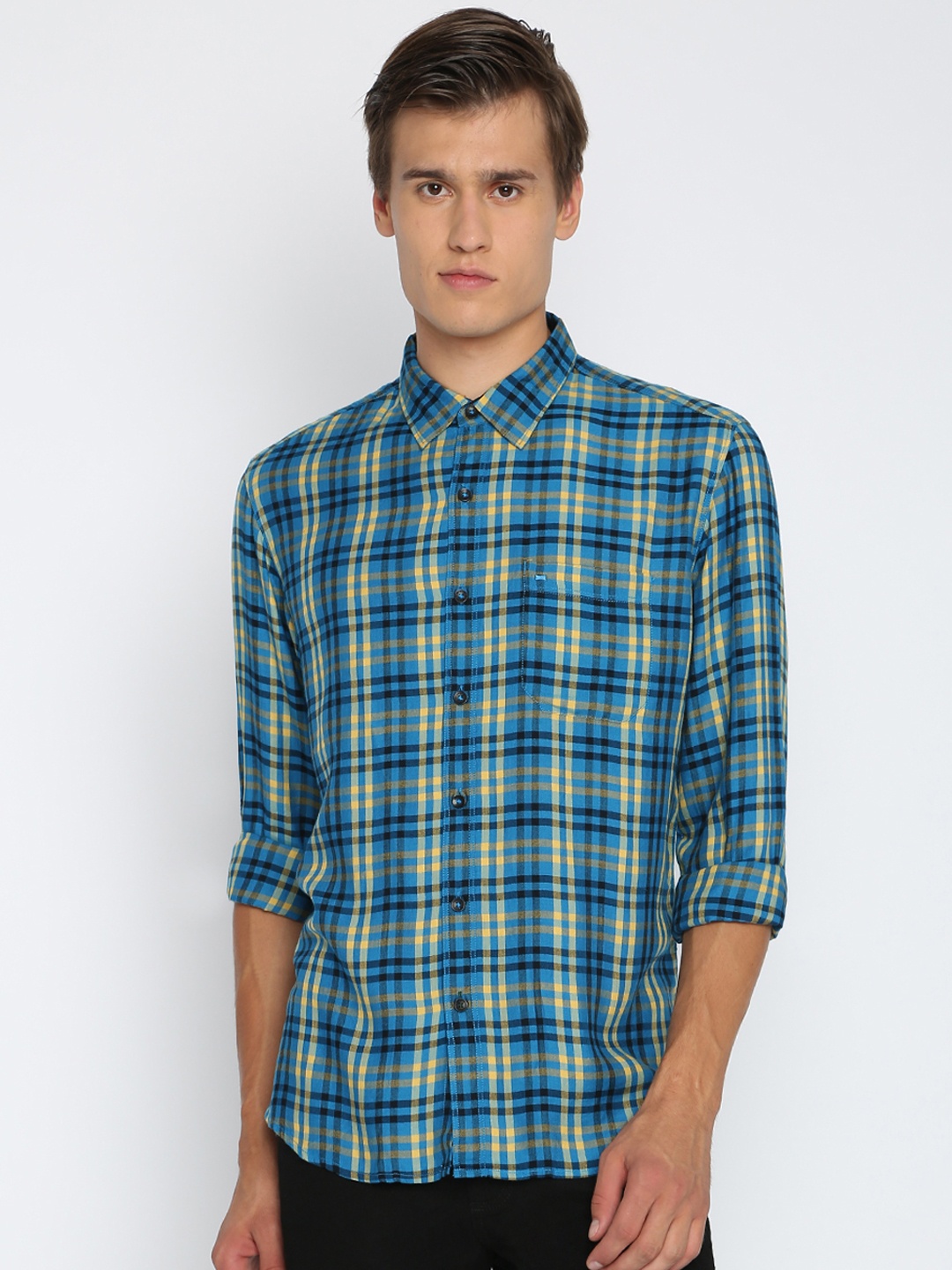 

Basics Men Blue Slim Fit Checked Casual Shirt