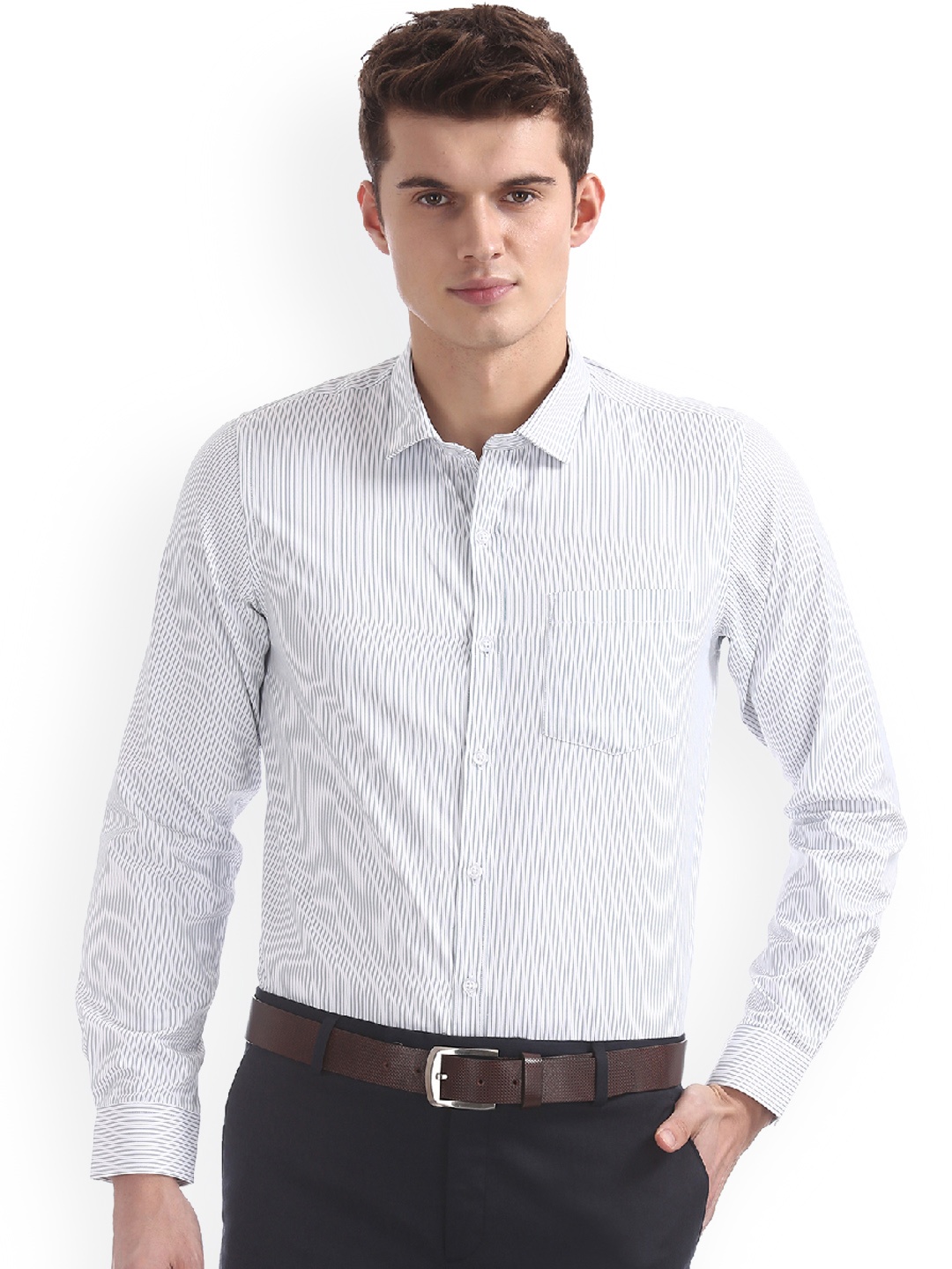 

Excalibur Men White & Black Regular Fit Striped Formal Shirt