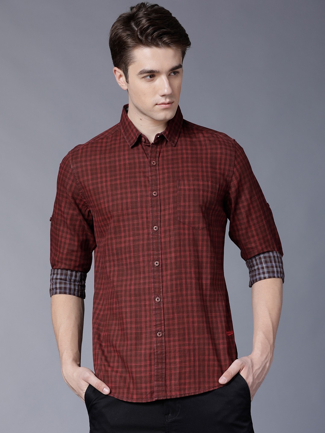 

LOCOMOTIVE Men Brown Slim Fit Checked Casual Shirt