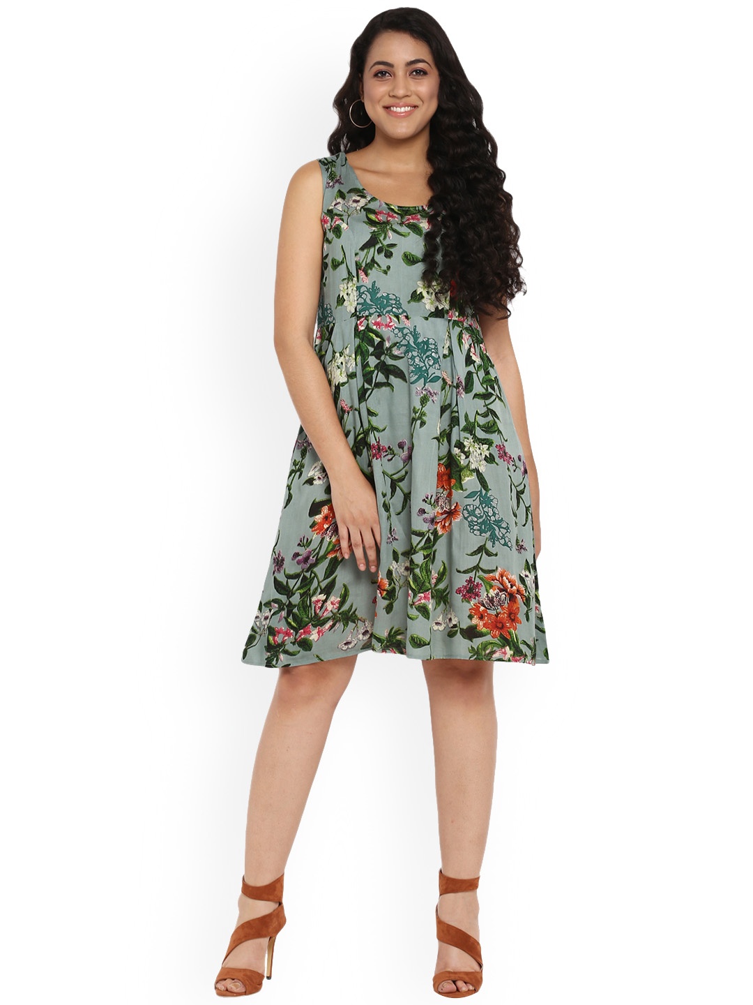 

Qurvii Plus Size Women Green Printed Fit and Flare Dress
