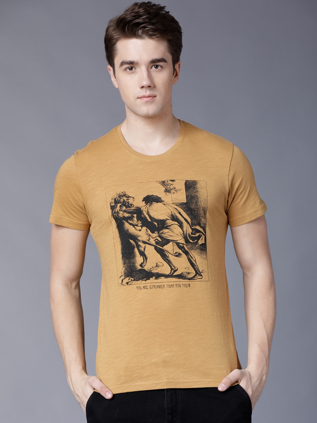 

LOCOMOTIVE Men Mustard Brown Printed Round Neck T-shirt