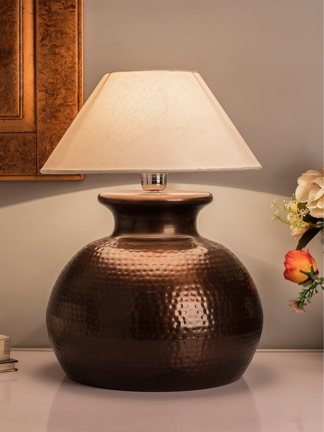 

Homesake Copper-Toned & White Textured Handcrafted Table Lamp with Shade