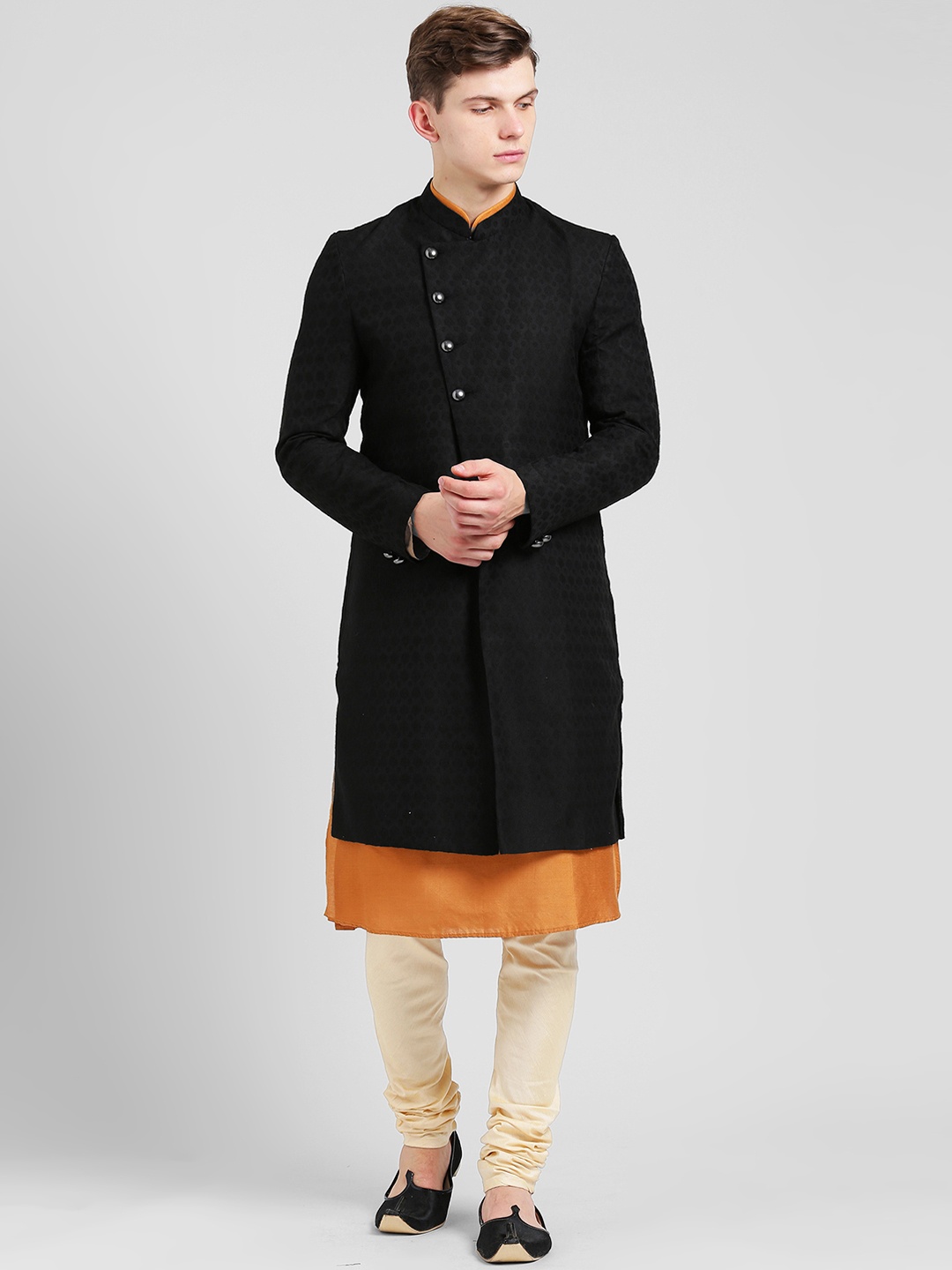 

KISAH Men Black & Cream-Coloured Indowestern Sherwani Set