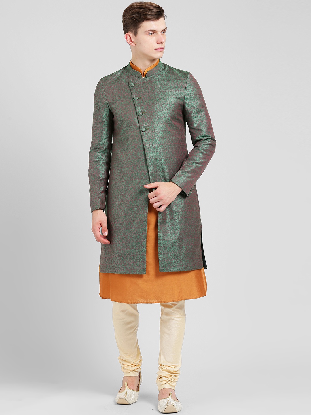 

KISAH Men Green & Cream-Coloured Indowestern Sherwani Set