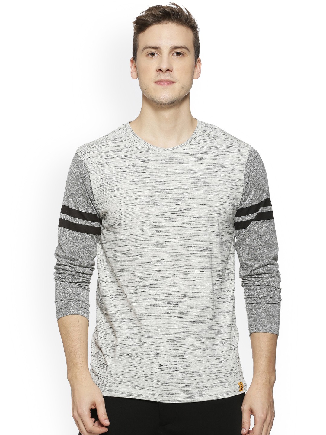 

Campus Sutra Men Grey Colourblocked Round Neck T-shirt
