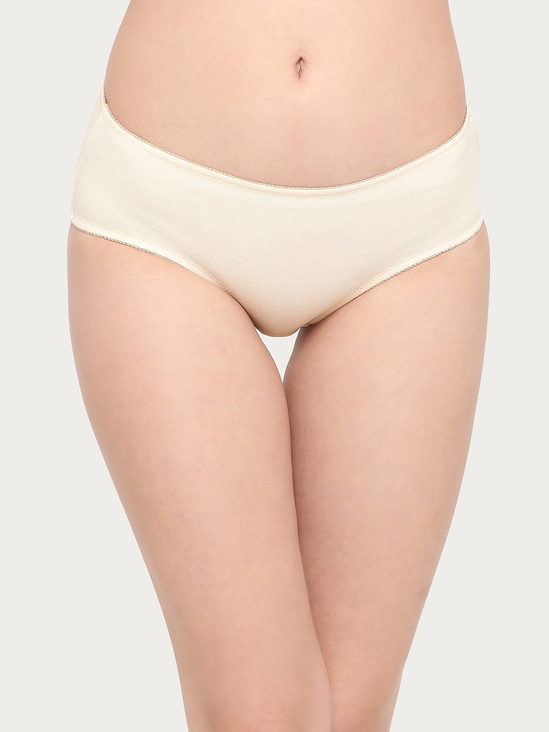 

Clovia Women Off-White Hipster Briefs PN2802P18XL
