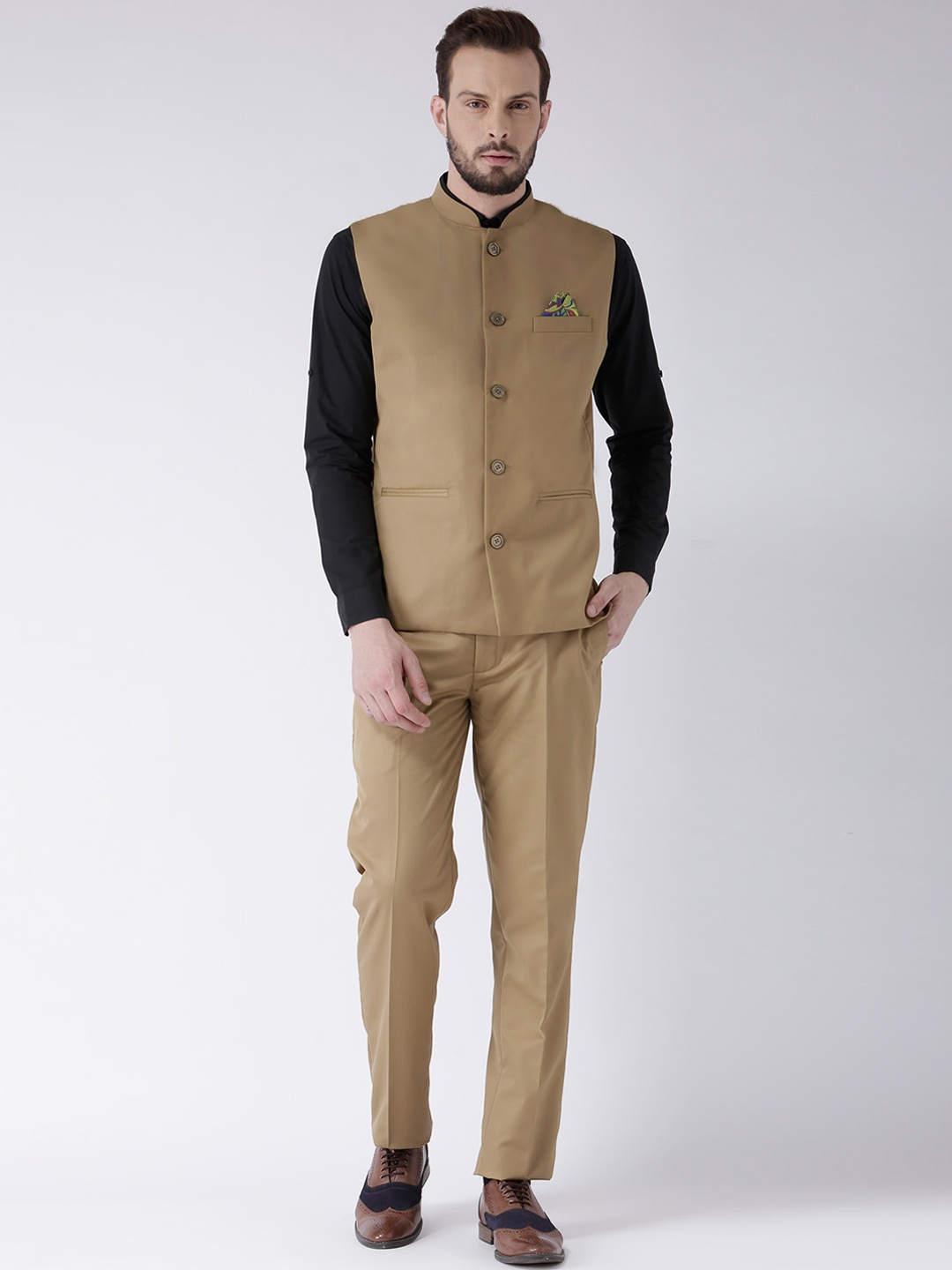 

Hangup Men Khaki Solid Suit